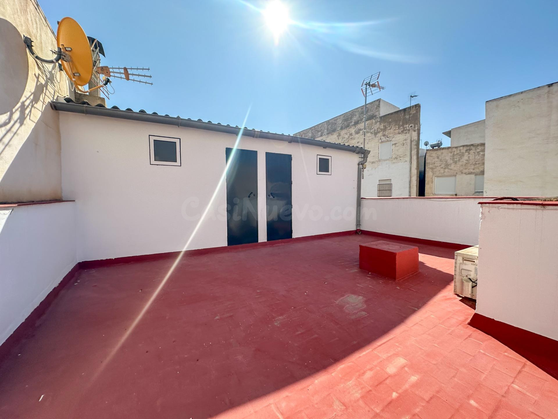 Edificio (2 Vivienda + Local ) junto a Camino Murcia