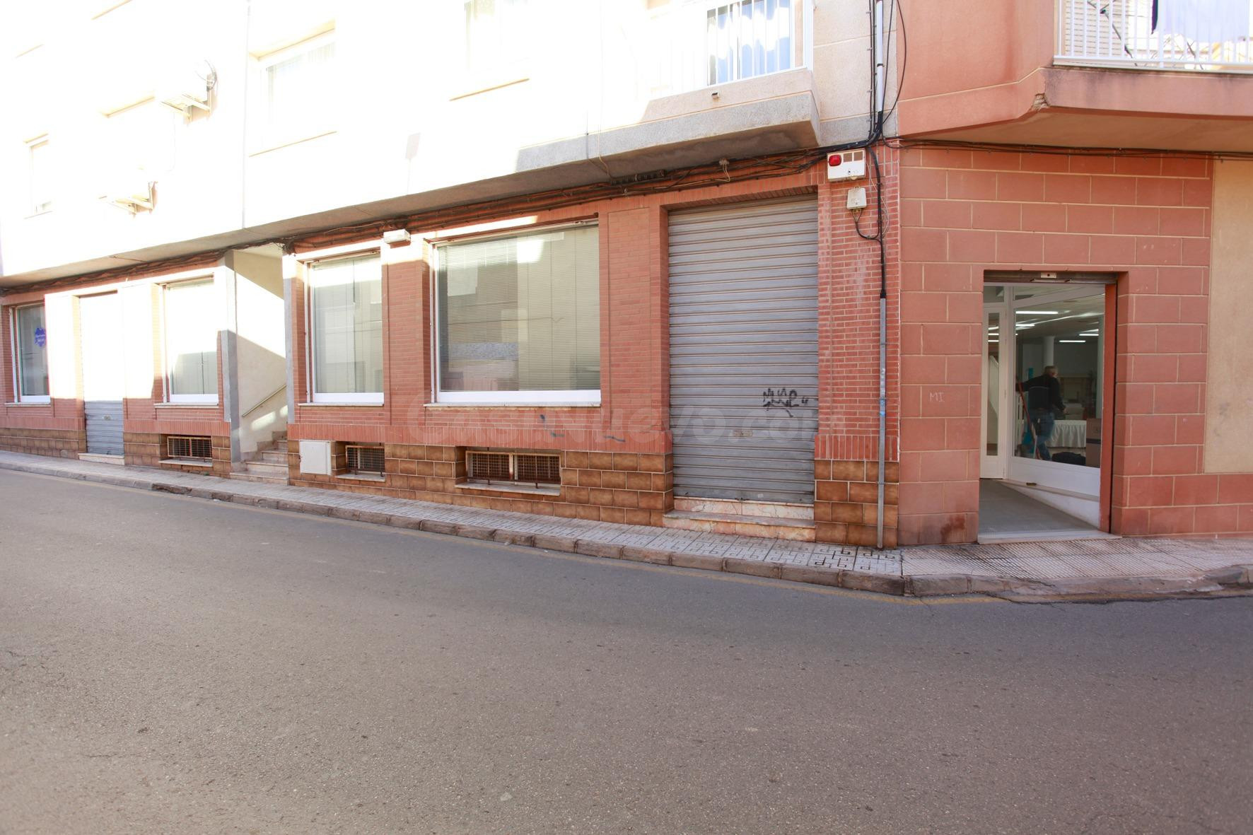 LOCAL COMERCIAL 315 METROS A 2 CALLES, CENTRO CUIDAD, POSIBILIDAD CAMBIO DE USO