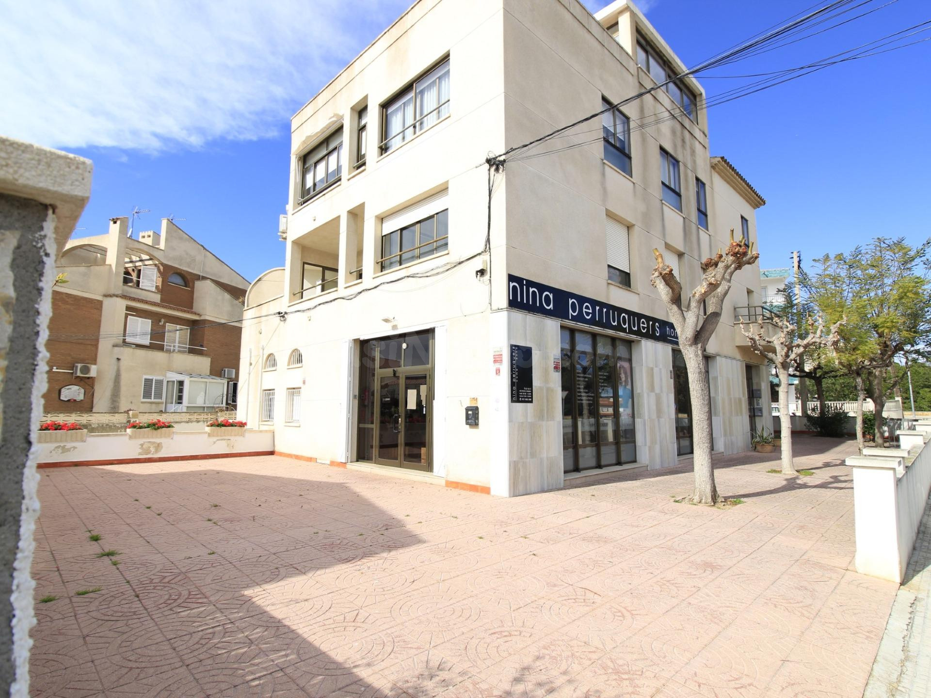 Local comercial muy cerca del paseo maritimo - foto 4