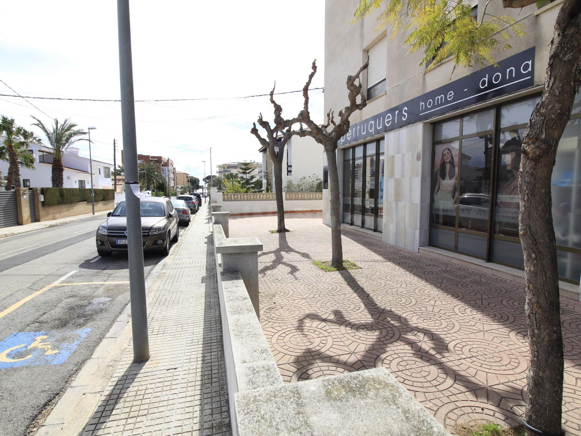Local comercial muy cerca del paseo maritimo - foto 5