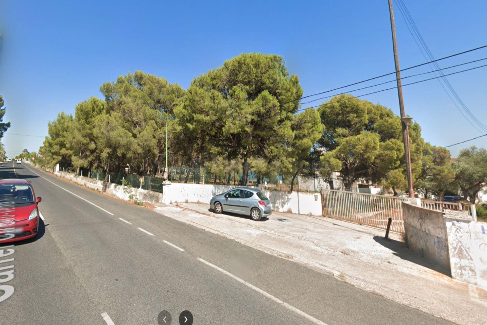 Terreno Urbano de 16.000 m2 en Primera Línea de Mar.