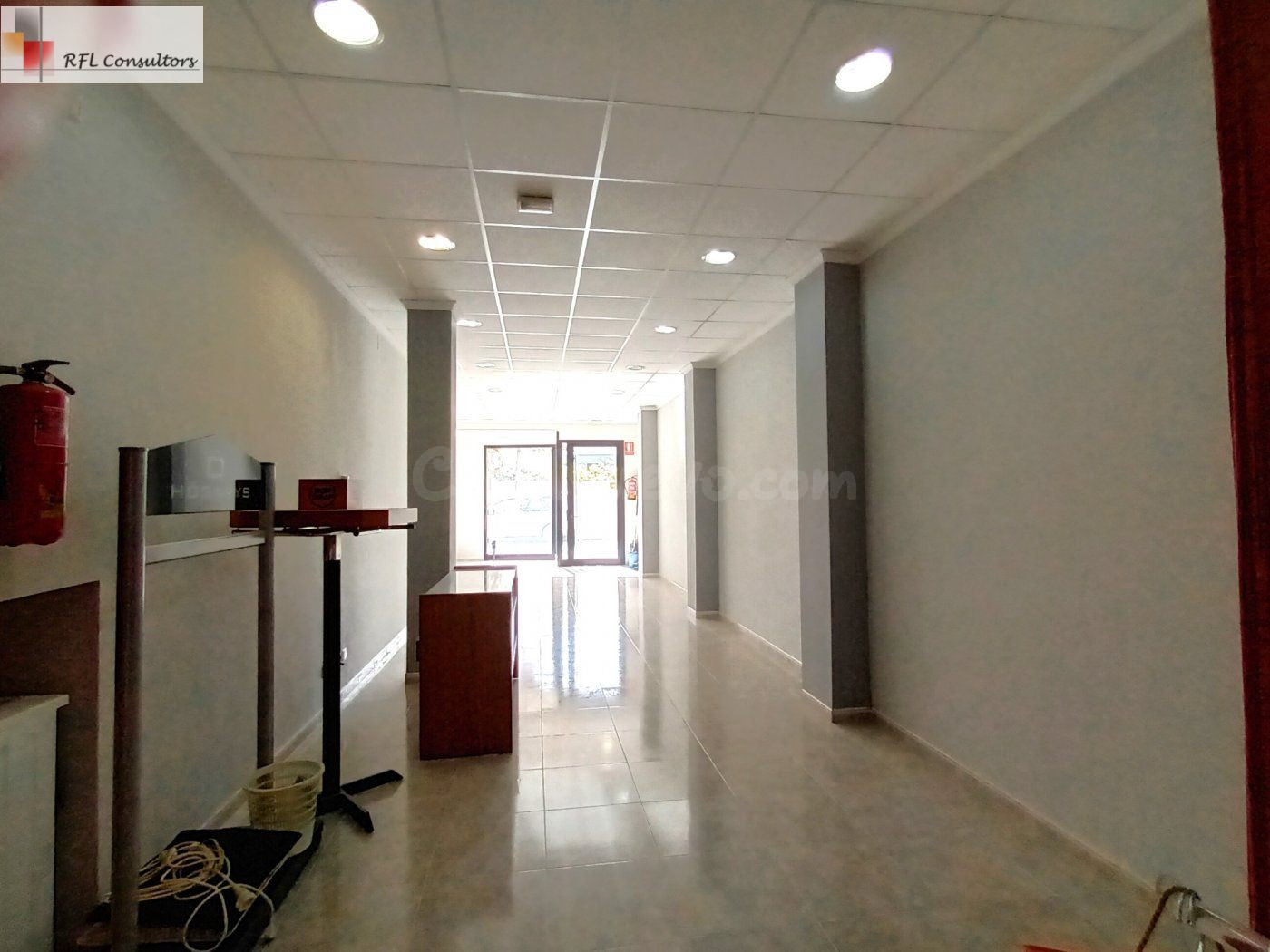 GRAN LOCAL COMERCIAL SEMINUEVO