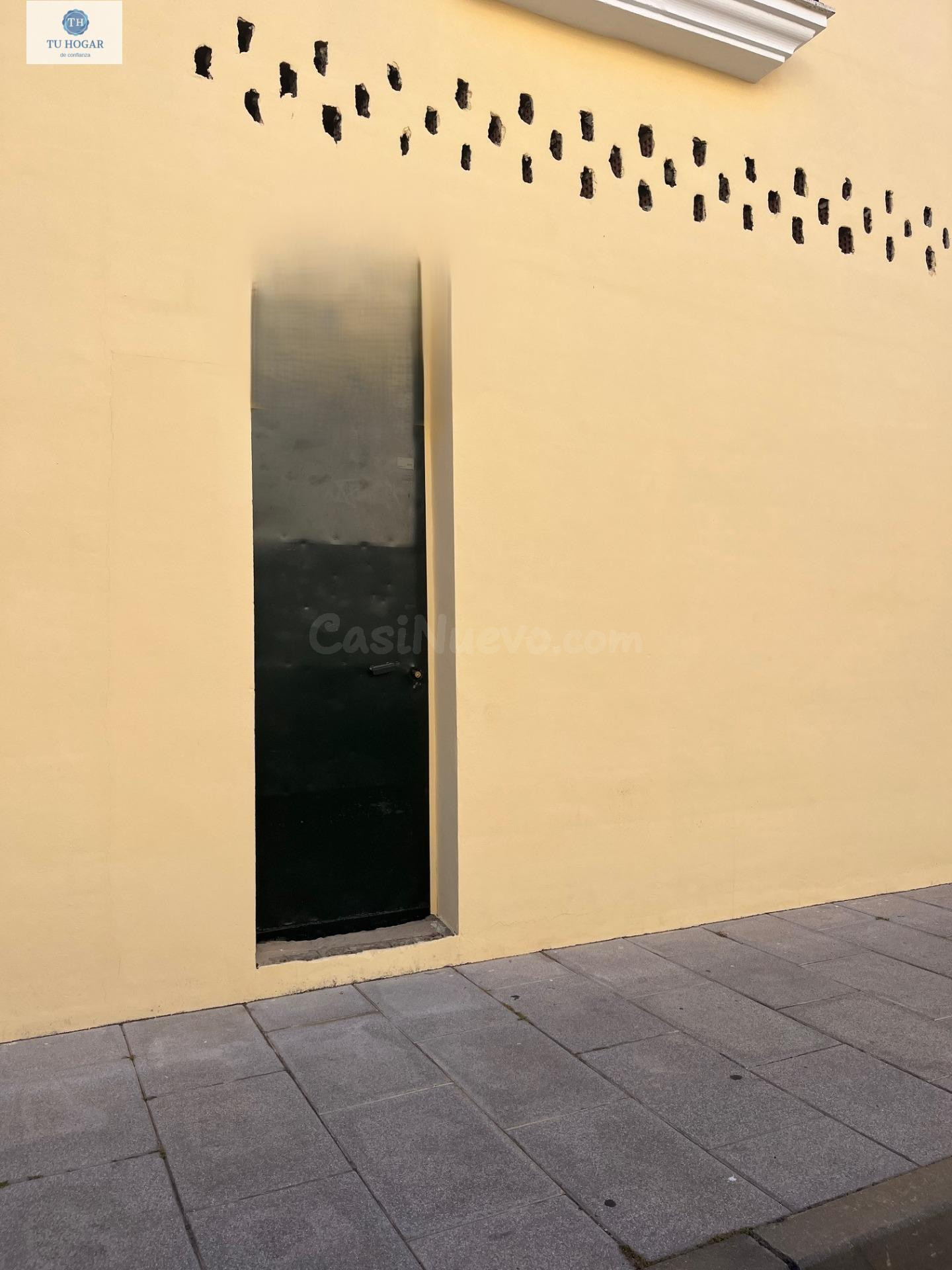 LOCAL COMERCIAL EN BRUTO IDEAL PARA EMPRENDER TU NEGOCIO