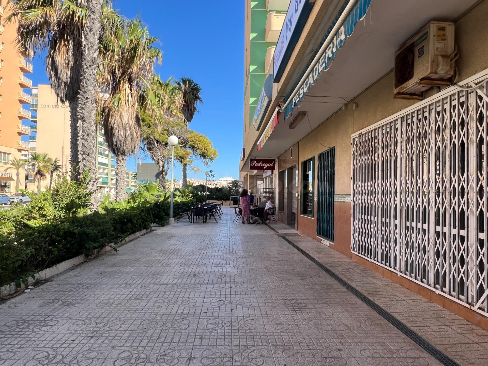 EN VENTA LOCAL COMERCIAL ZONA EL GALAN LA MANGA DEL MAR MENOR
