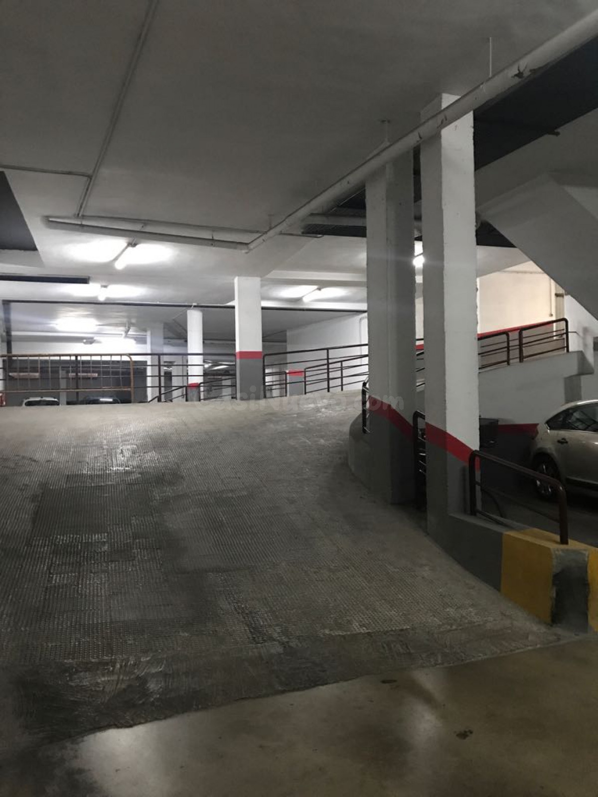 Plaza de garaje pequeña situada en zona Mercadona de arriba,  superficie de 10m2.