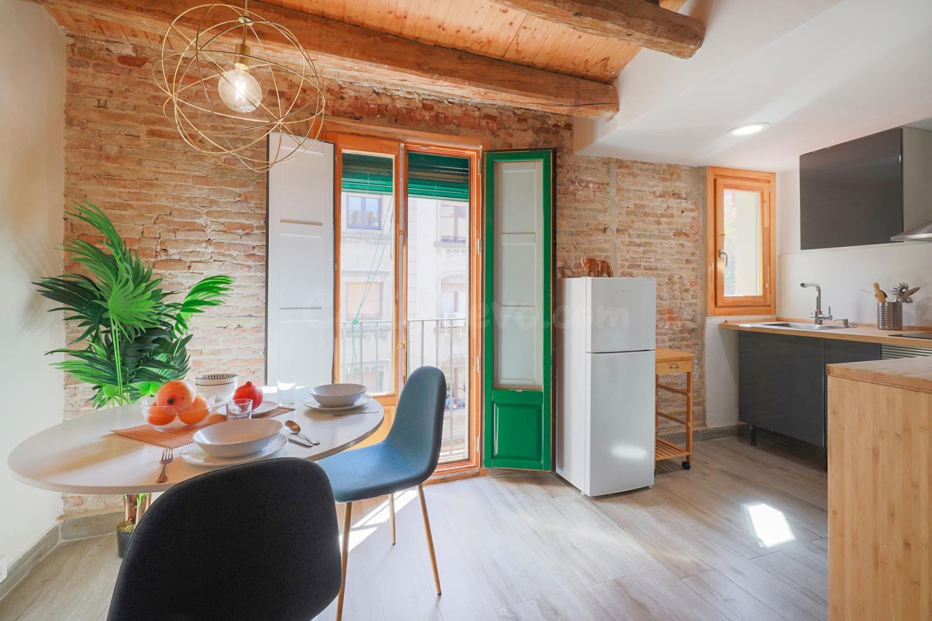 FANTASTICO INMUEBLE EN FINCA REHABILITADA CON ASCENSOR
