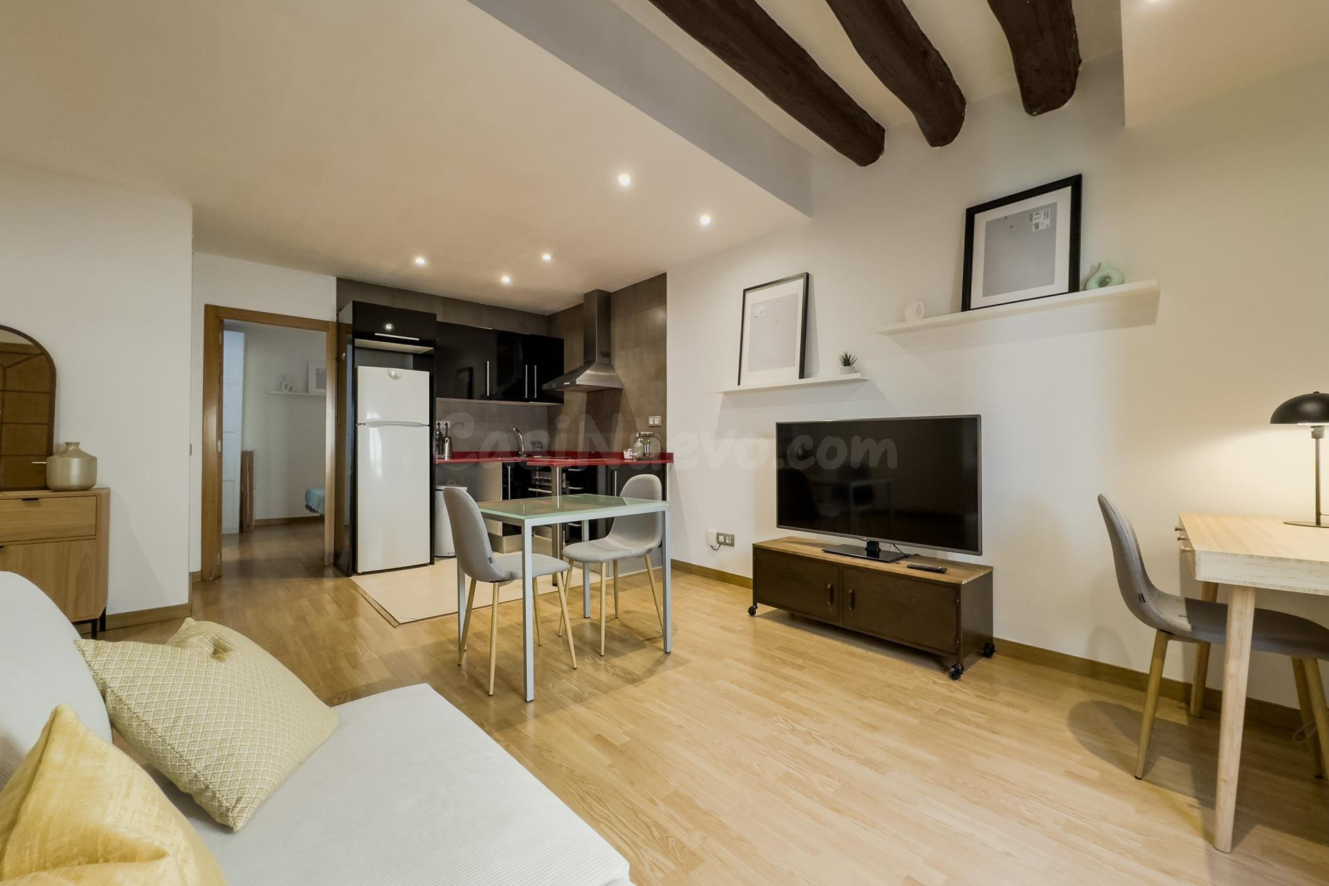 Fantástico piso reformado con encanto a pocos metros del Mer - foto 3