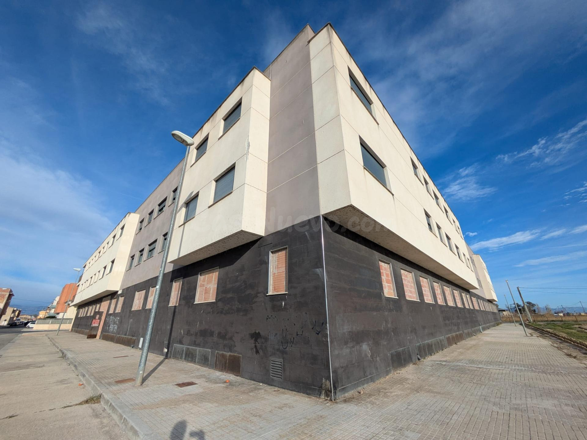 EDIFICIO EN VENTA EN DELTEBRE
