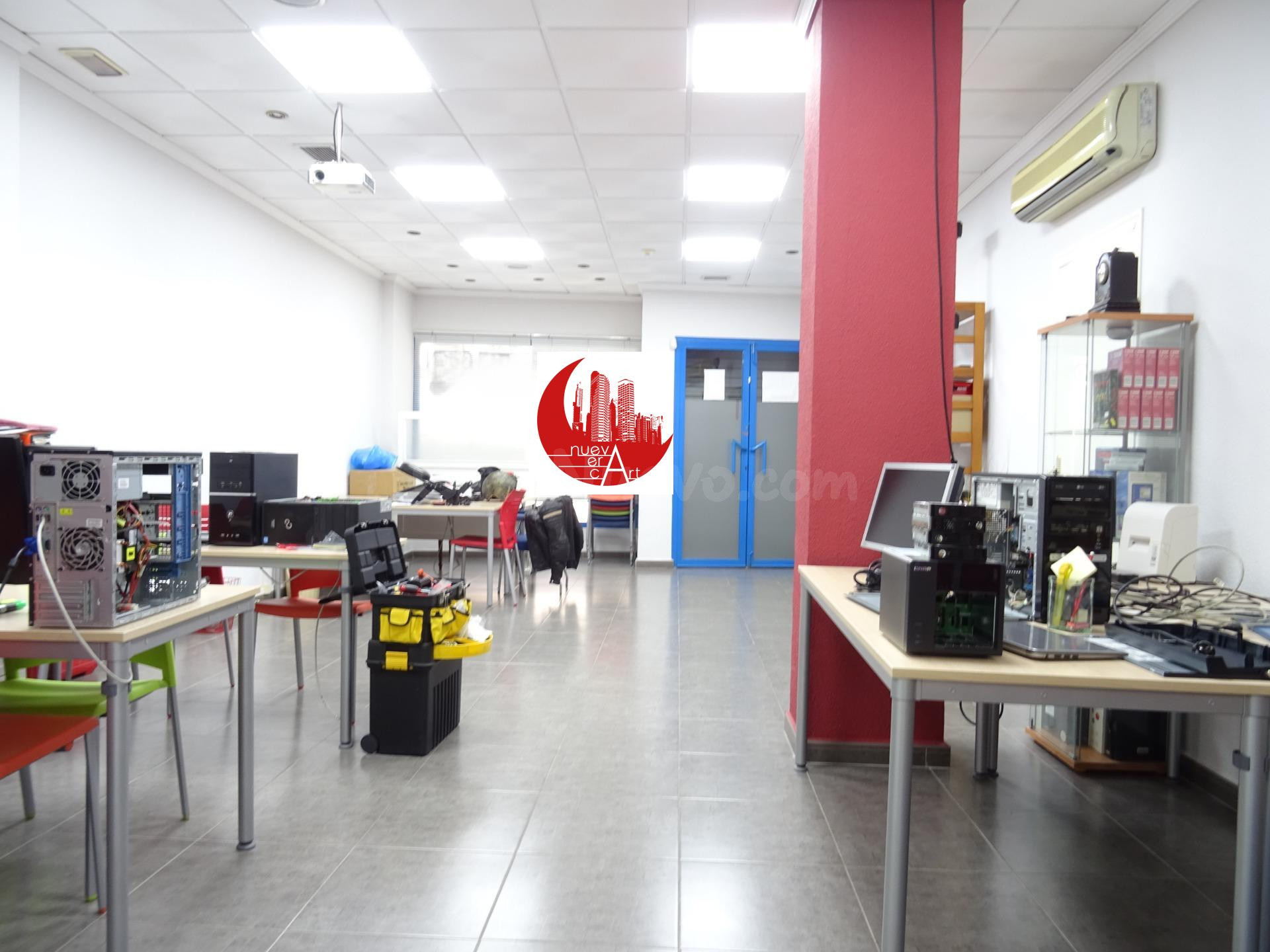 ¡Local comercial en Venta en zona Juan Fernández!