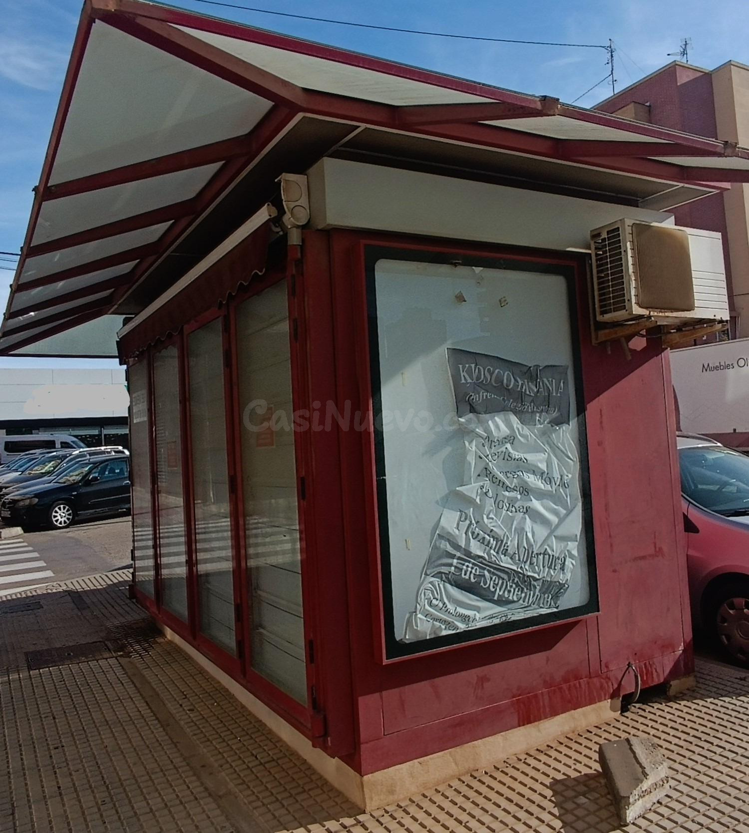 Amplio Kiosko en Venta en el Barrio Peral - Oportunidad de Negocio