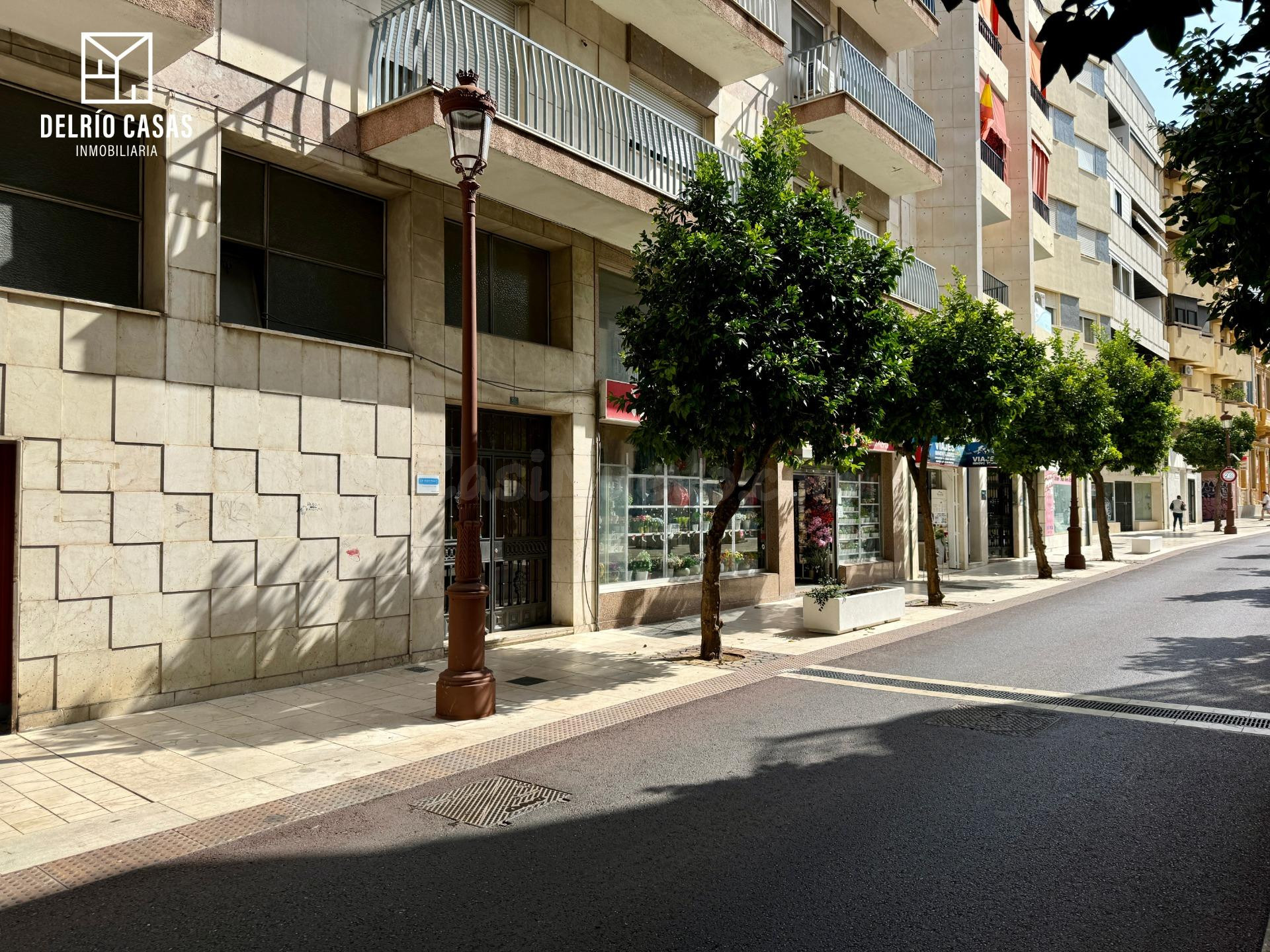 Oficina en alquiler en pleno centro de Huelva, ideal para cualquier negocio