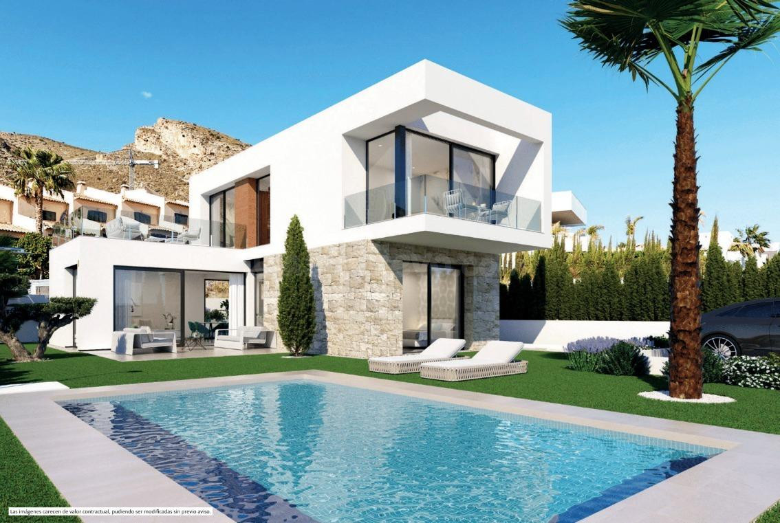 VILLA INDEPENDIENTE CON PISCINA PRIVADA, 3 DORMITORIOS Y 3 BAÑOS EN FINESTRAT
