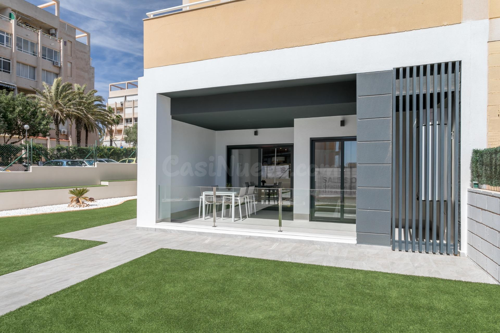 PROXIMAMENTE!! APARTAMENTO DE 2 DORMITORIOS Y 2 BAÑOS  EN PLANTA BAJA CON 23 M2 DE PARCELA