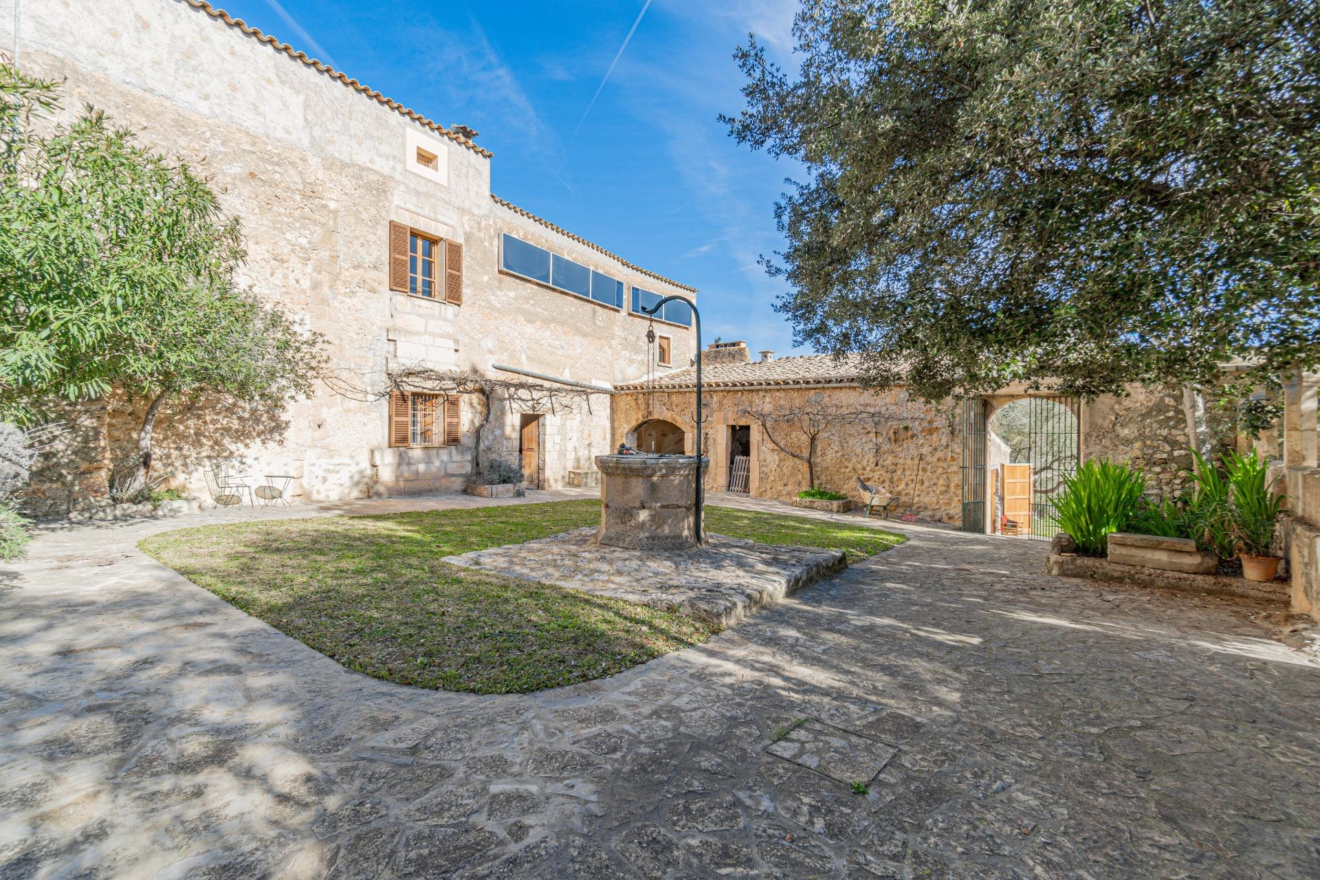 Casa del siglo XIII con vistas a Sineu - foto 4