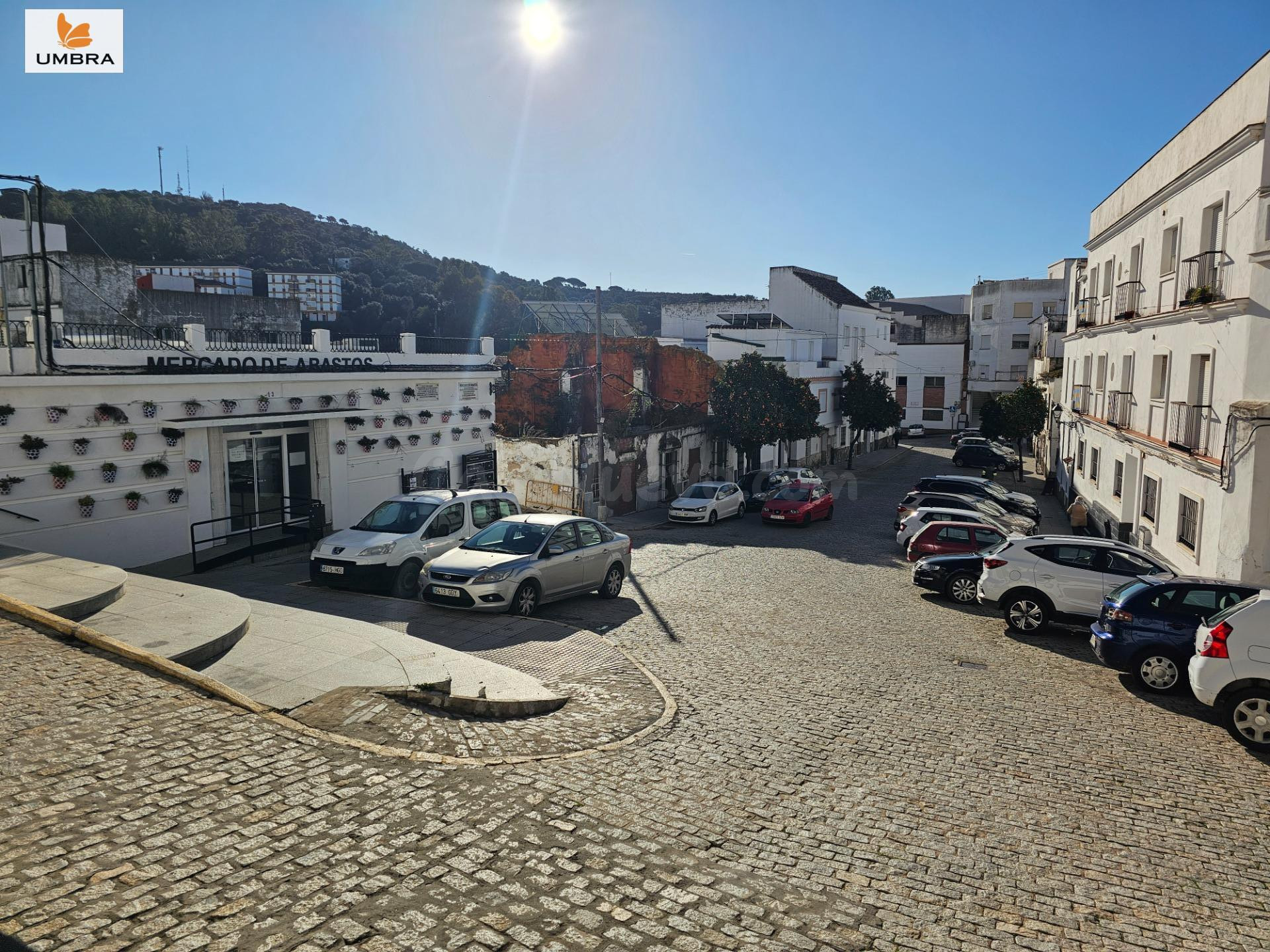 ¡Vistas espectaculares y luz infinita! Piso de 112m2 recién reformado en Alcalá de los Gazules