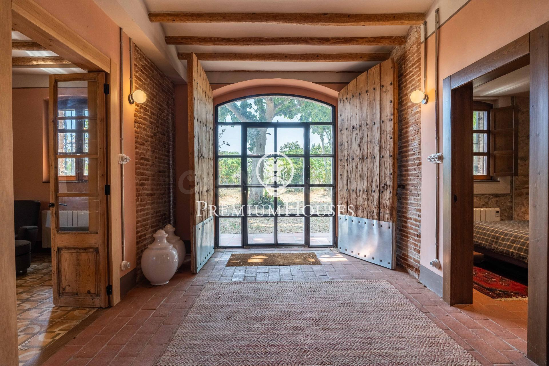 Casa moderna en Riudoms con jardín