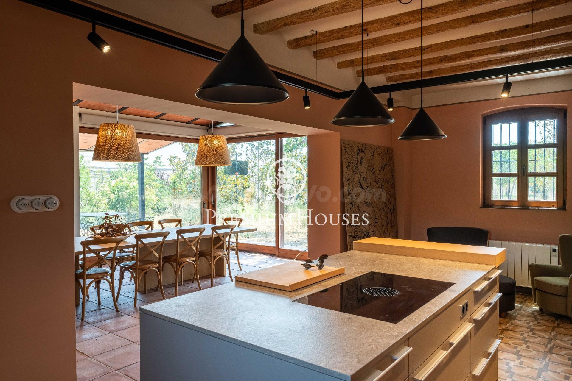 Casa moderna en Riudoms con jardín - foto 2
