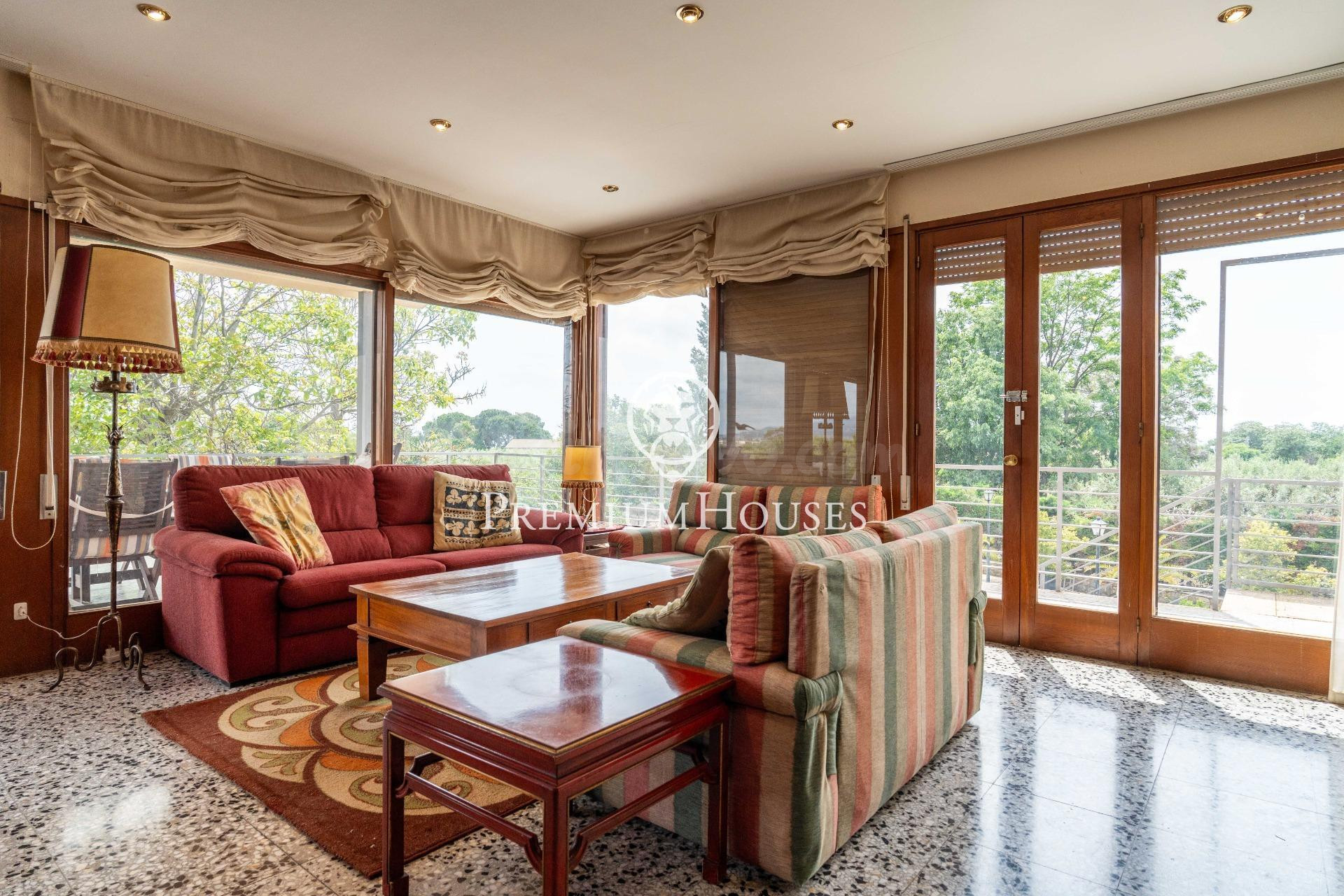 Casa con piscina y gran parcela en Riudoms - foto 4