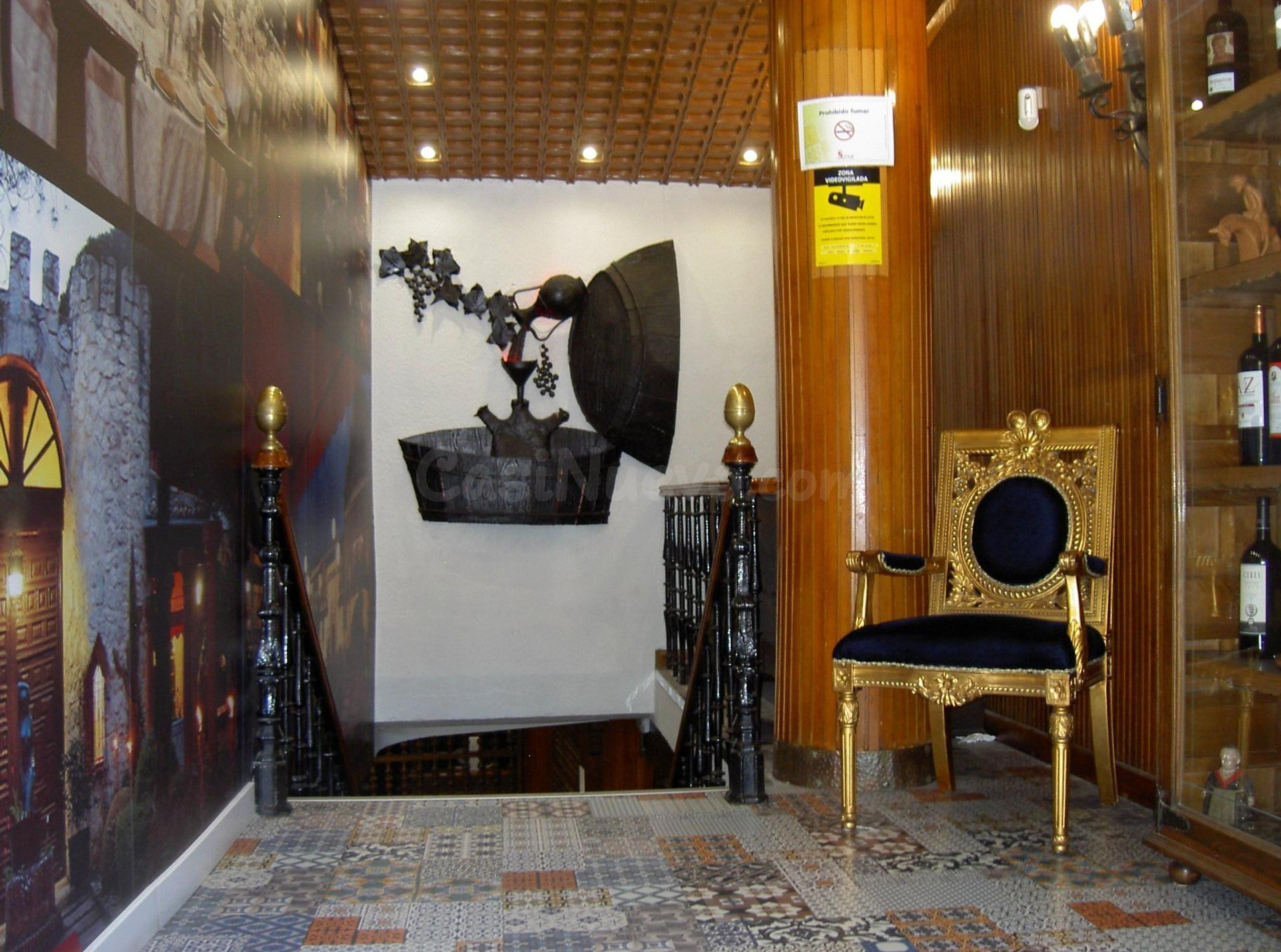 RESTAURANTE CENTRO DE ARANDA Y BODEGA HISTORICA -MESON DE LA - foto 2