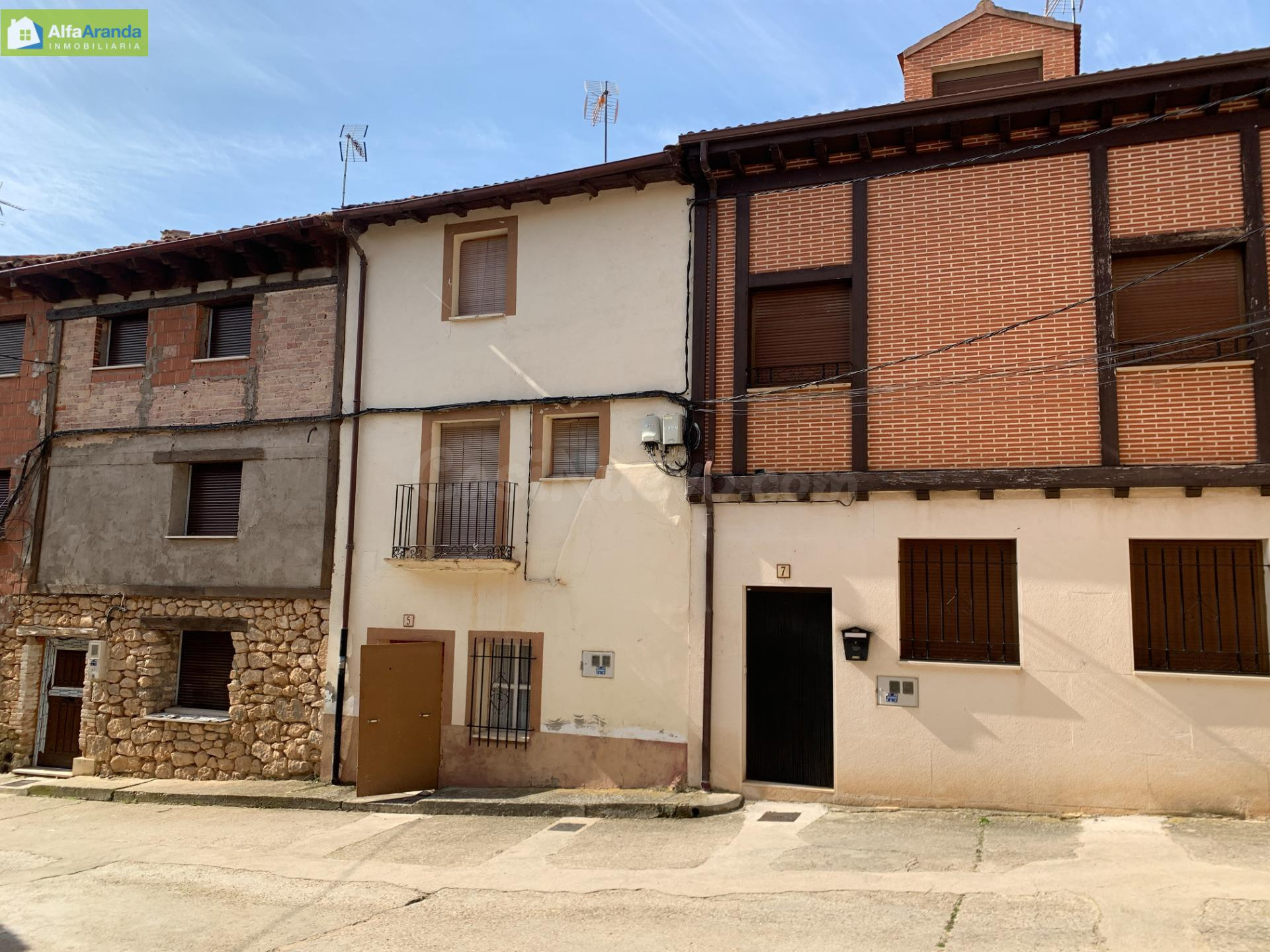 CASA EN VENTA EN PEÑARANDA DE DUERO - foto 3
