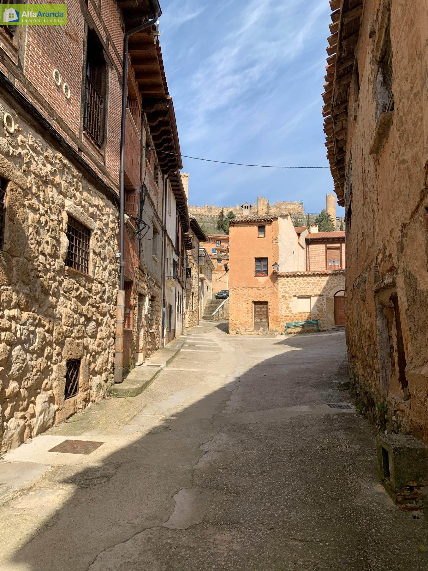 CASA EN VENTA EN PEÑARANDA DE DUERO - foto 4