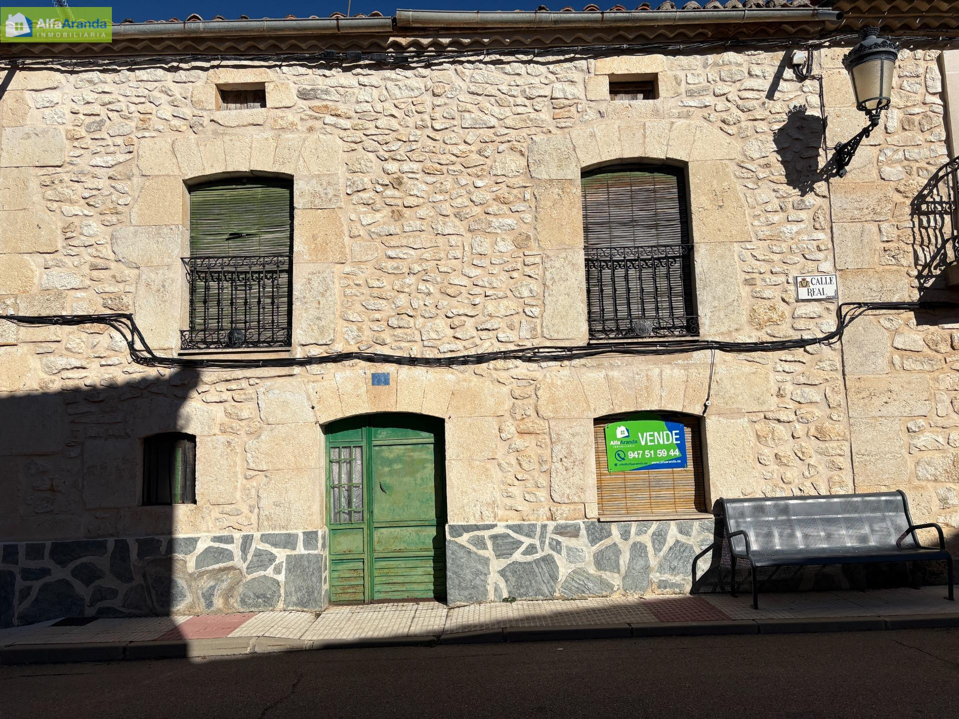 CASA CON JARDIN EN CAMPILLO DE ARANDA