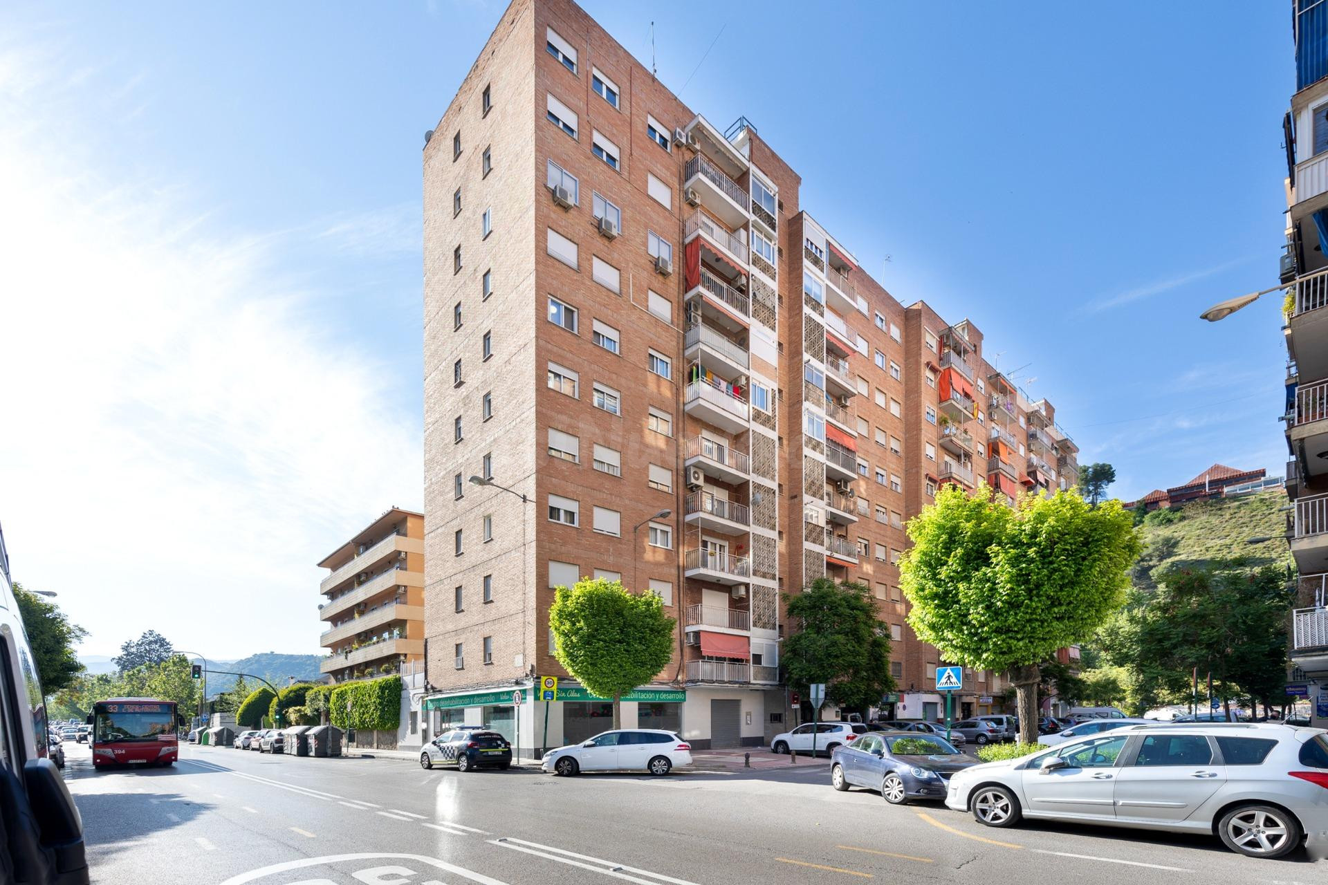 LOCAL COMERCIAL EN EL CHARCÓN