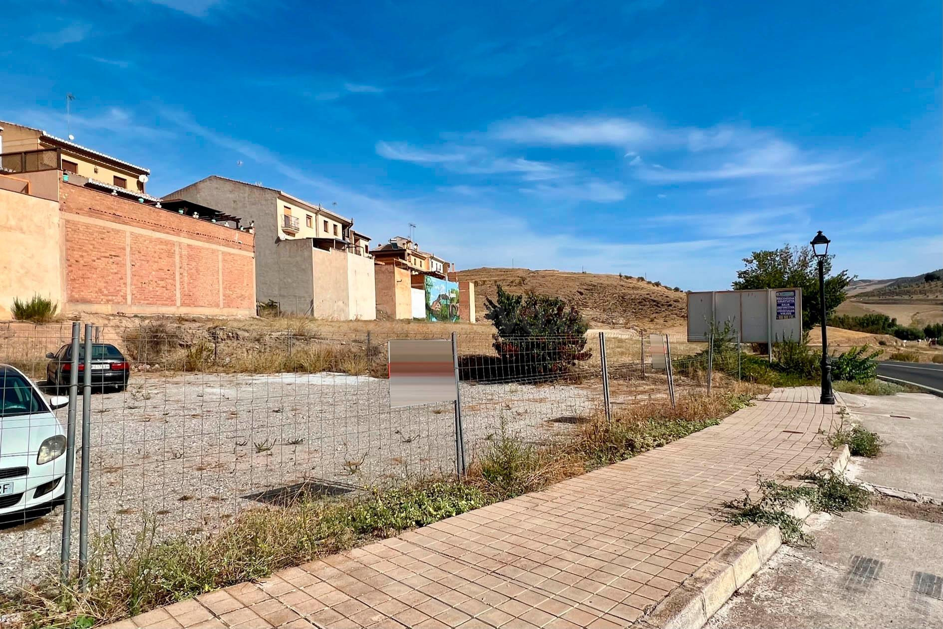 Probablemente la mejor parcela de Alhama para construir el chalet de tus sueños. Ahora a la venta.