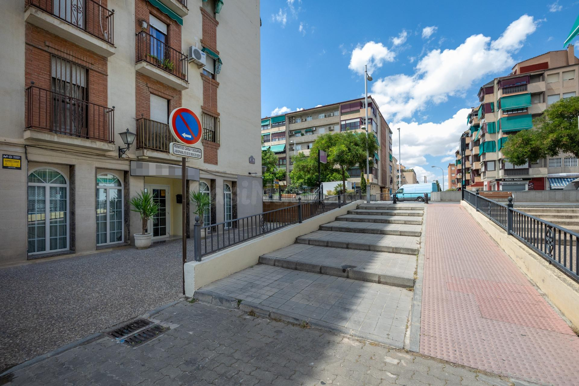 LOCAL COMERCIAL. CAMINO DE RONDA. ROTONDA HELICOPTERO.