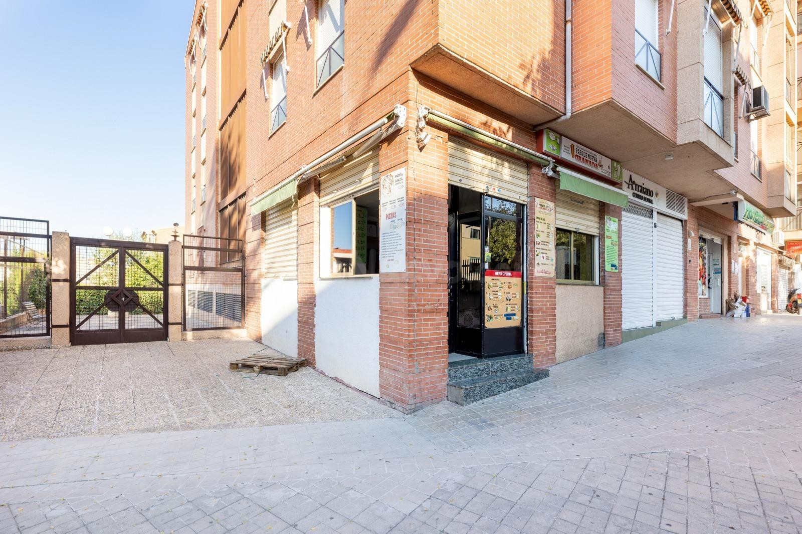 VENTA DE LOCAL EN URBANIZACION PARQUE NUEVA GRANADA (GRANADA)