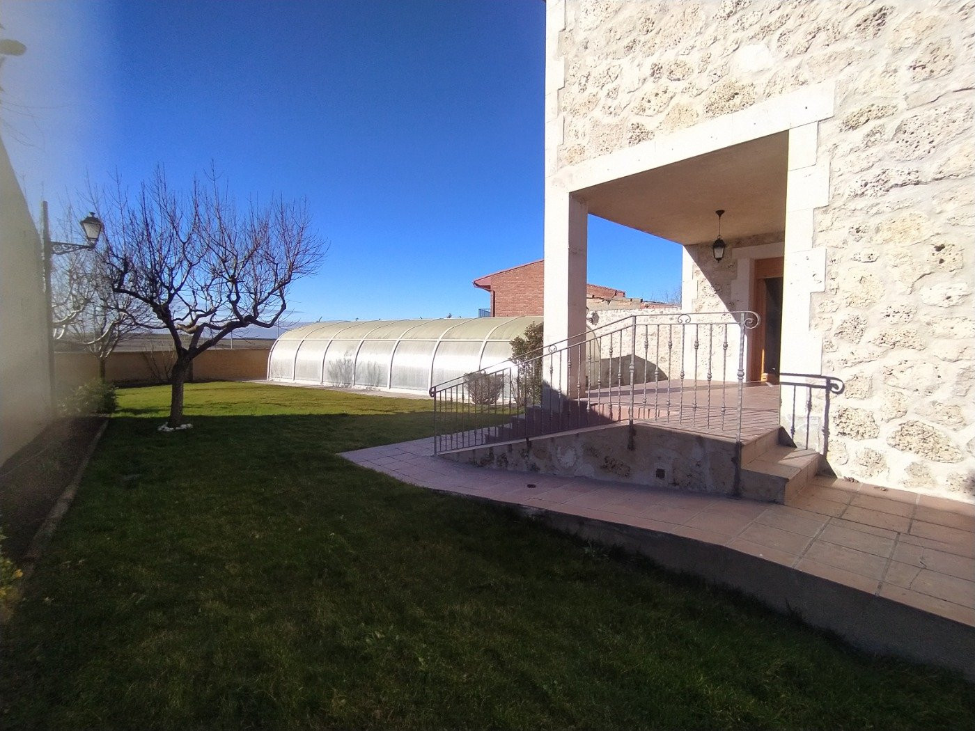 Chalet en Venta en  Cozuelos de Fuentidueña Ref.1861