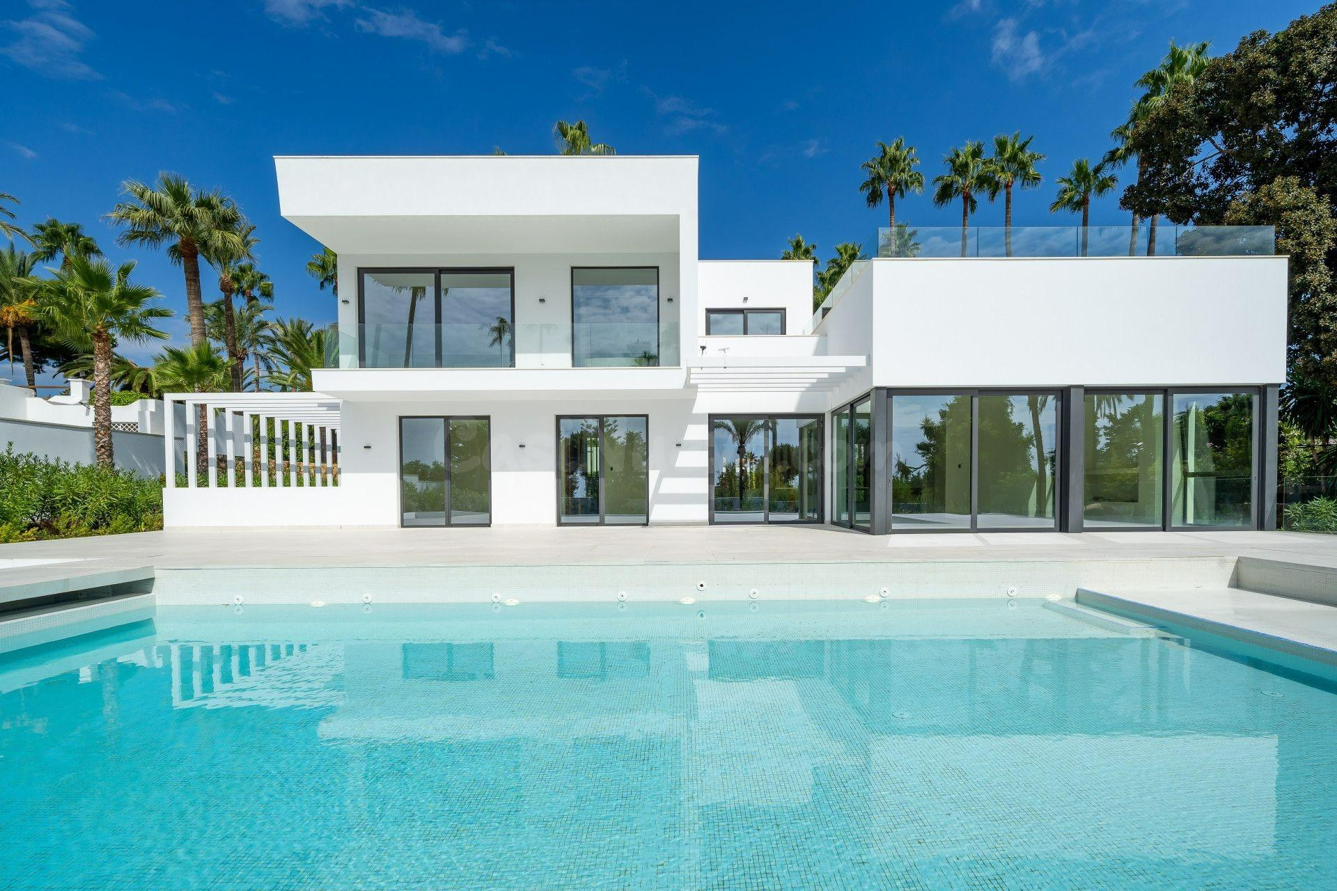 PRECIOSA VILLA CONTEMPORANEA - BENAHAVIS