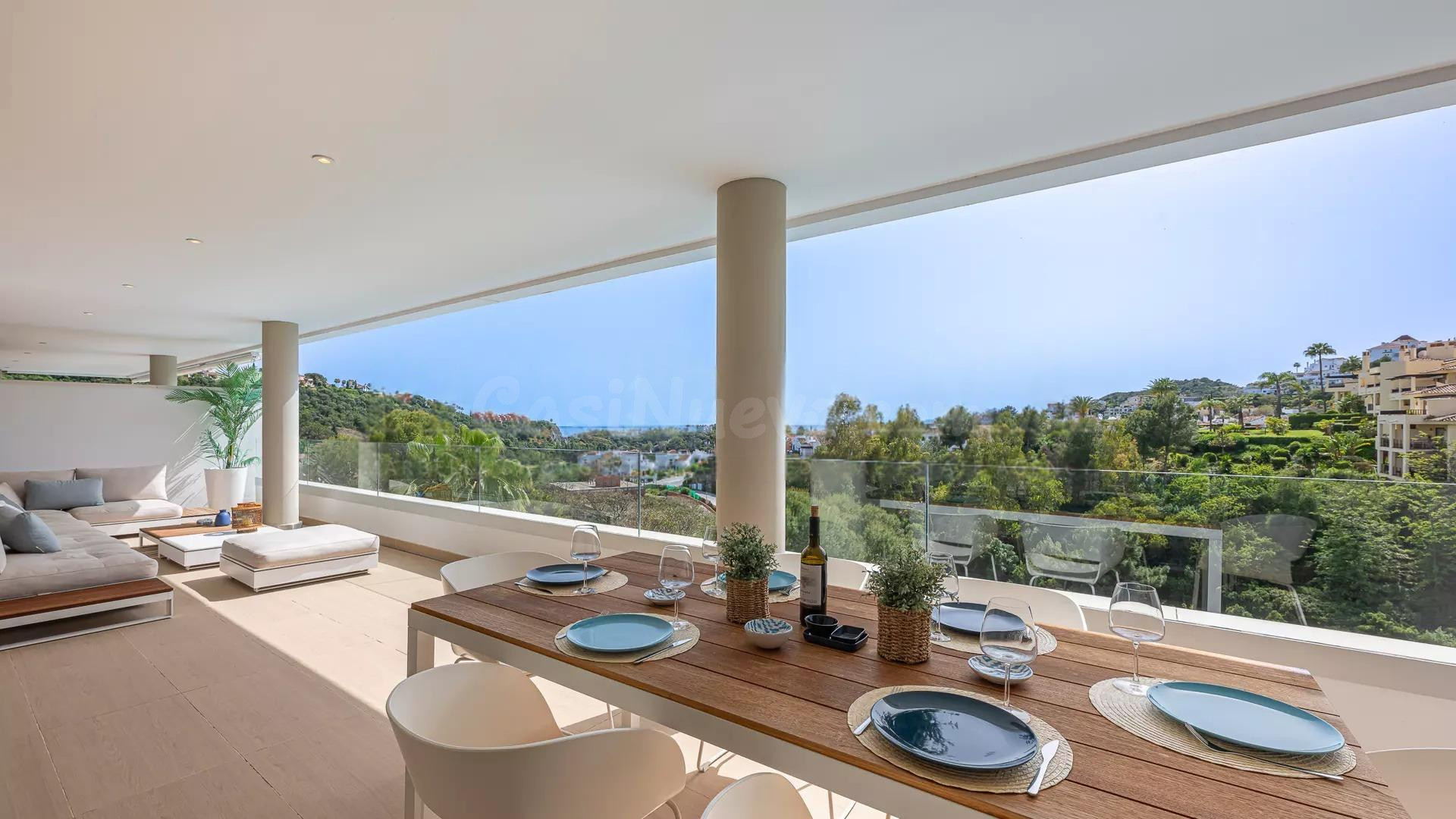 Ático Dúplex con Vistas Panorámicas al Mar en Botanic, Benahavís