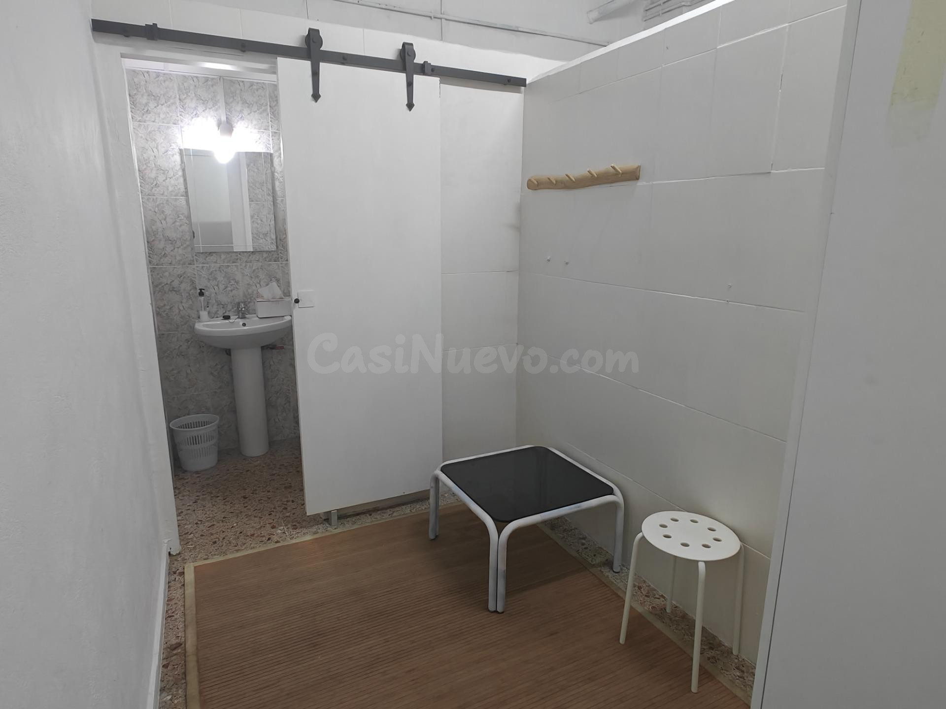 Amplio local comercial en Buñol - foto 5