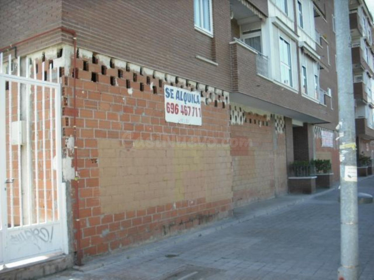 Local comercial de 260 m2, en Camino de La Esgaravita