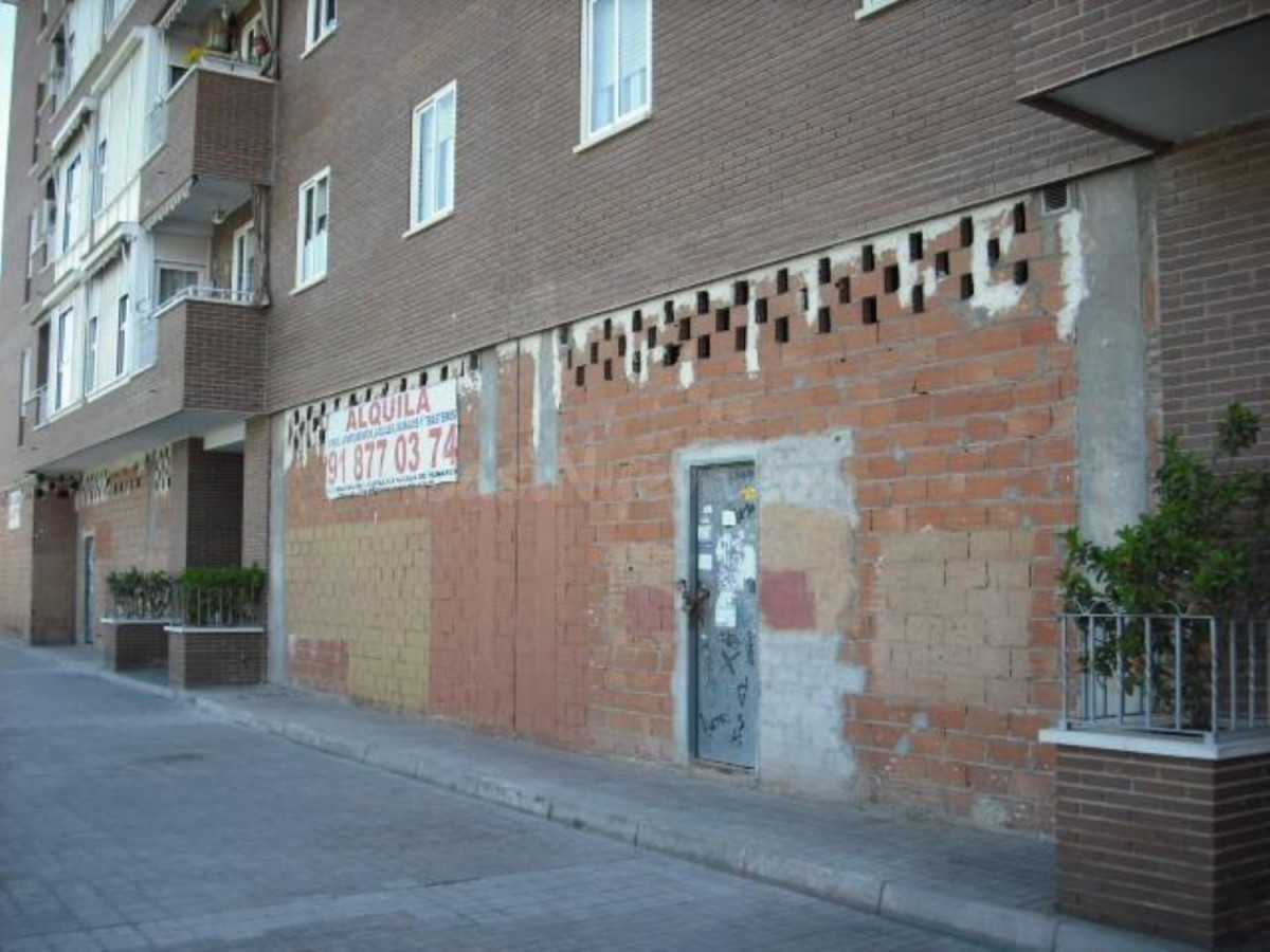 Local Comercial en Camino de La Esgaravita, 34. Alcalá de Henares
