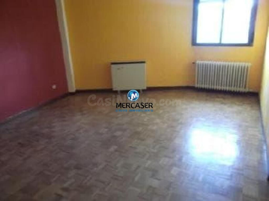 Conjunto de dos pisos en venta en c. abogados de atocha, 1,  - foto 5