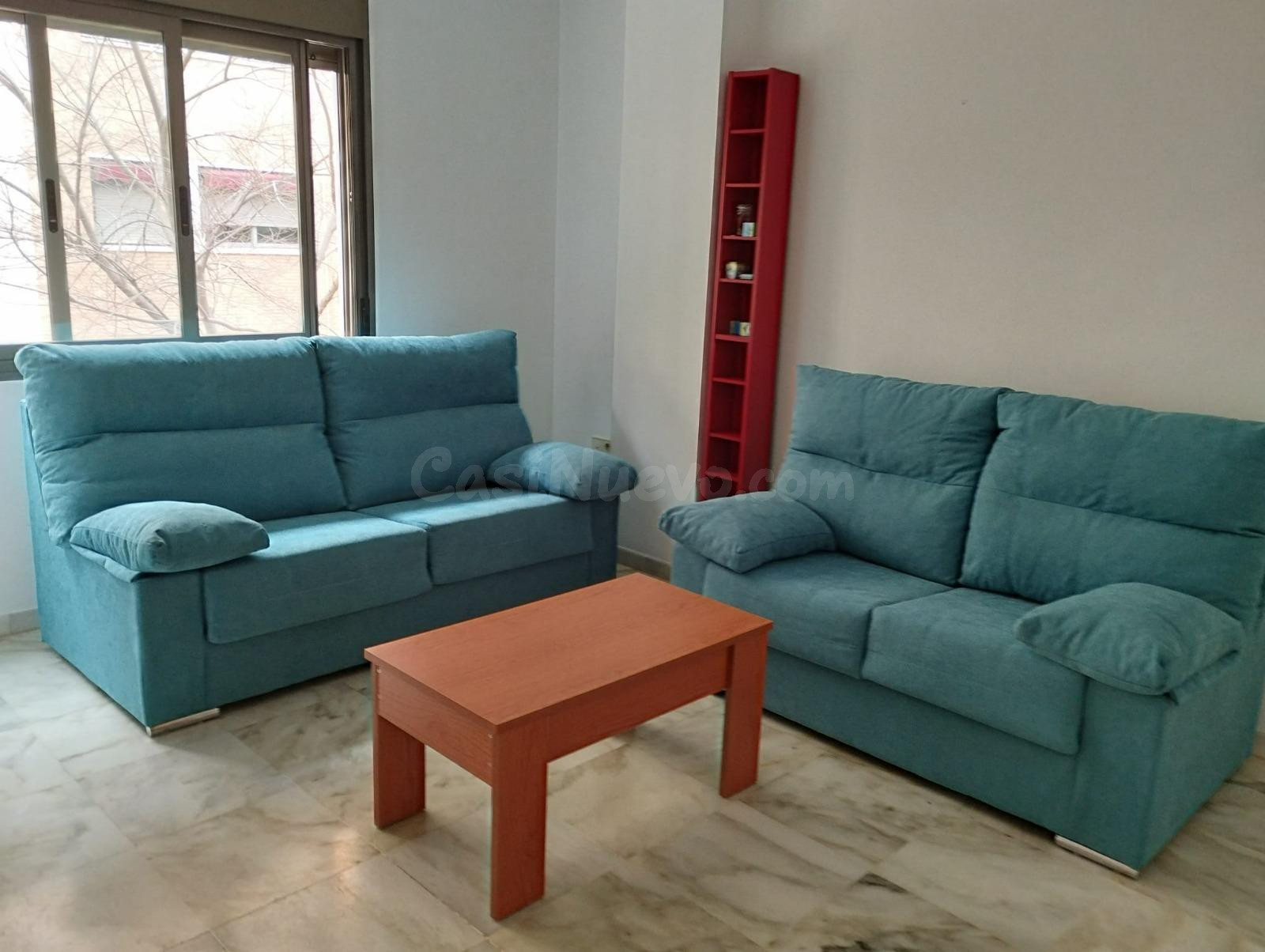 Piso de 3 dormitorios con piscina y garaje junto a Ollerías