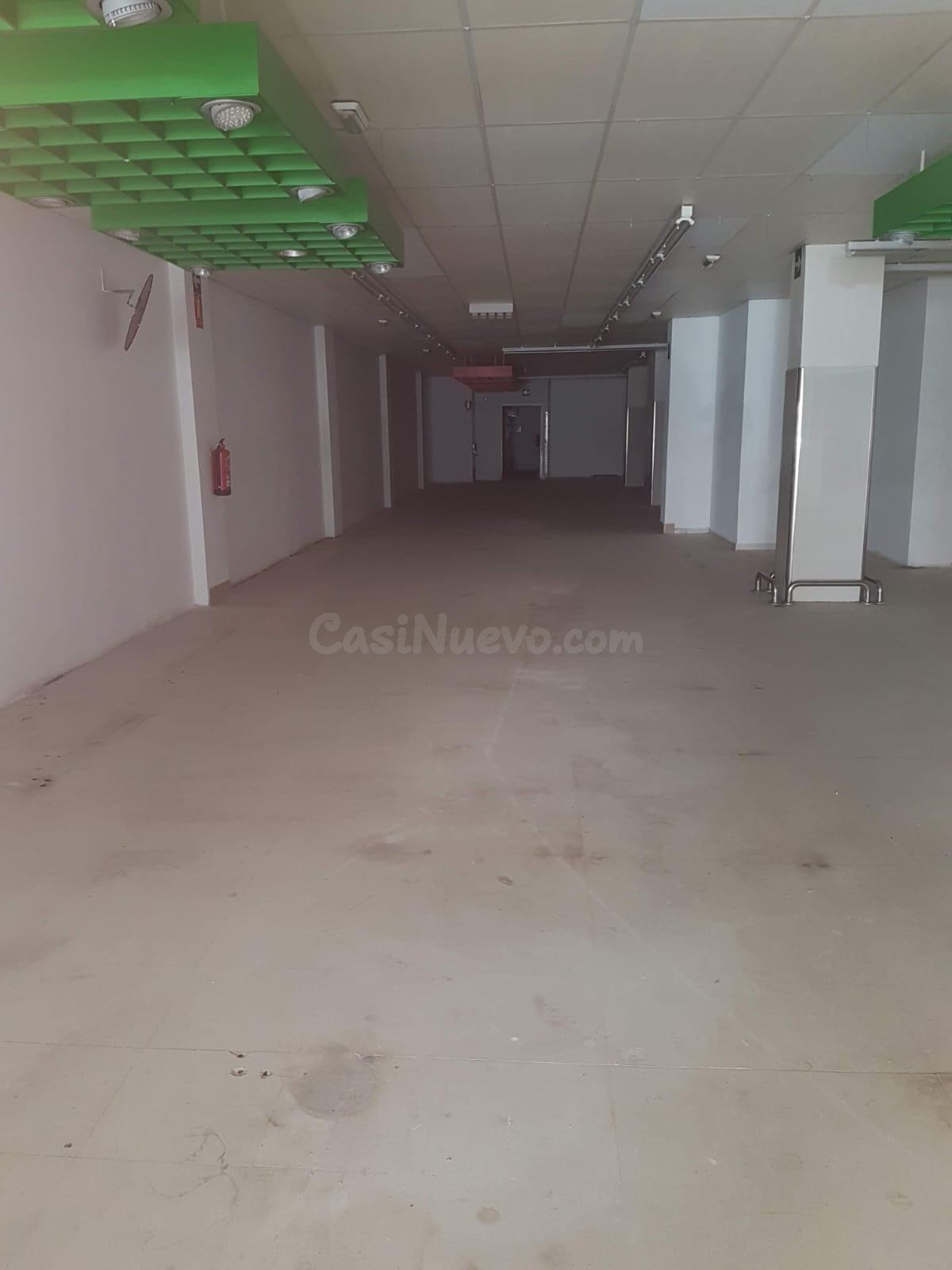 LOS CORRALES DE BUELNA, CÉNTRICO. LOCAL COMERCIAL DE 500 METROS, ANTIGUO SUPERMERCADO