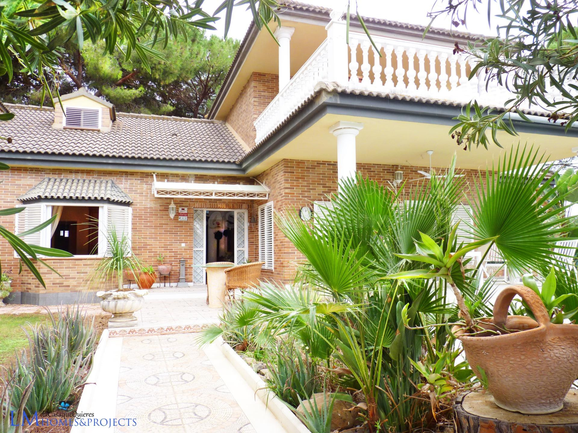 Chalet en Urbanización Pino Grande