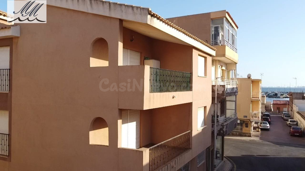 Atico 3 habitaciones 2 baños en Los Nietos