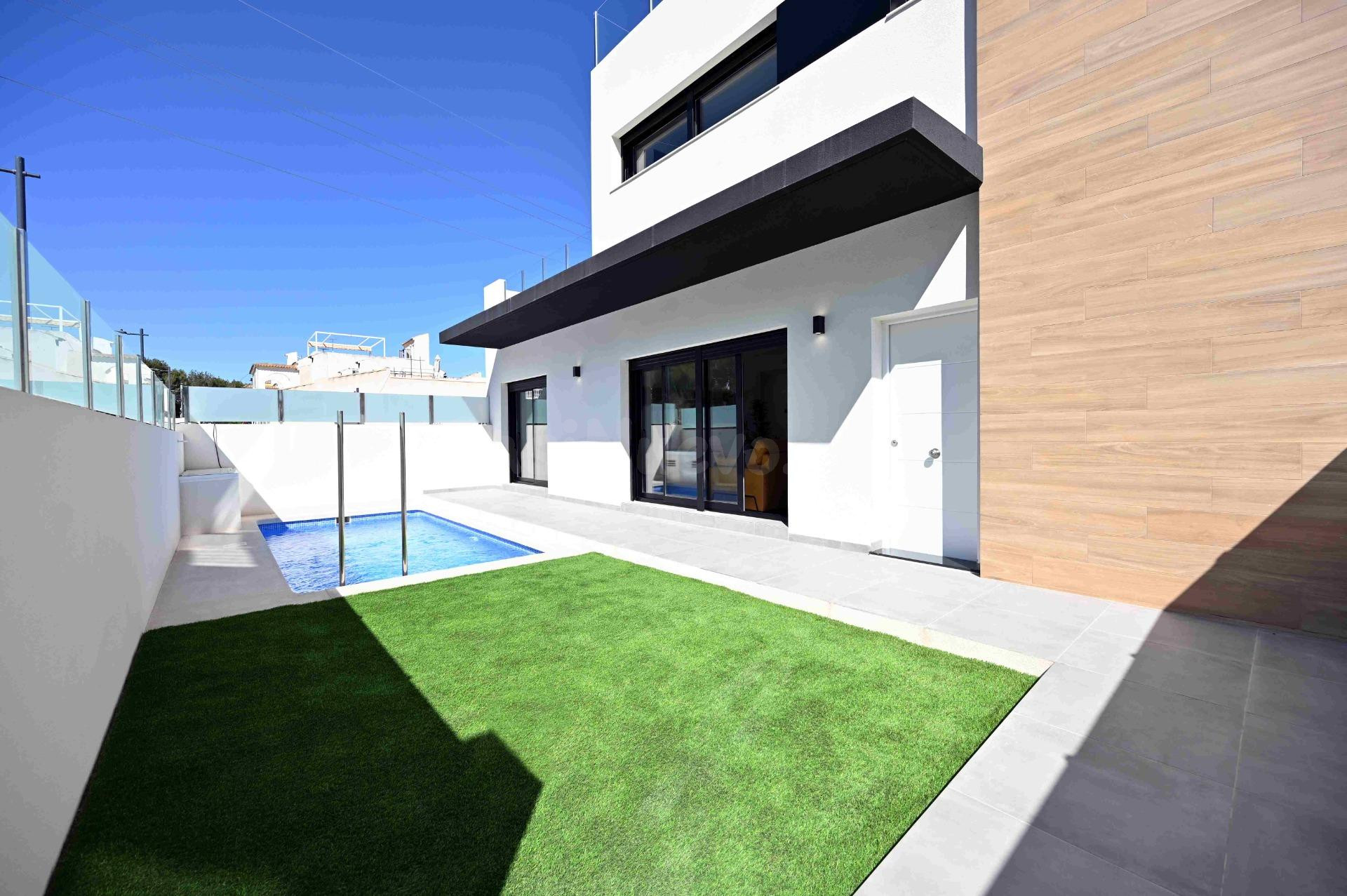 Nuevas villas de 2 dormitorios y 2 baños  en la zona de Villamartín