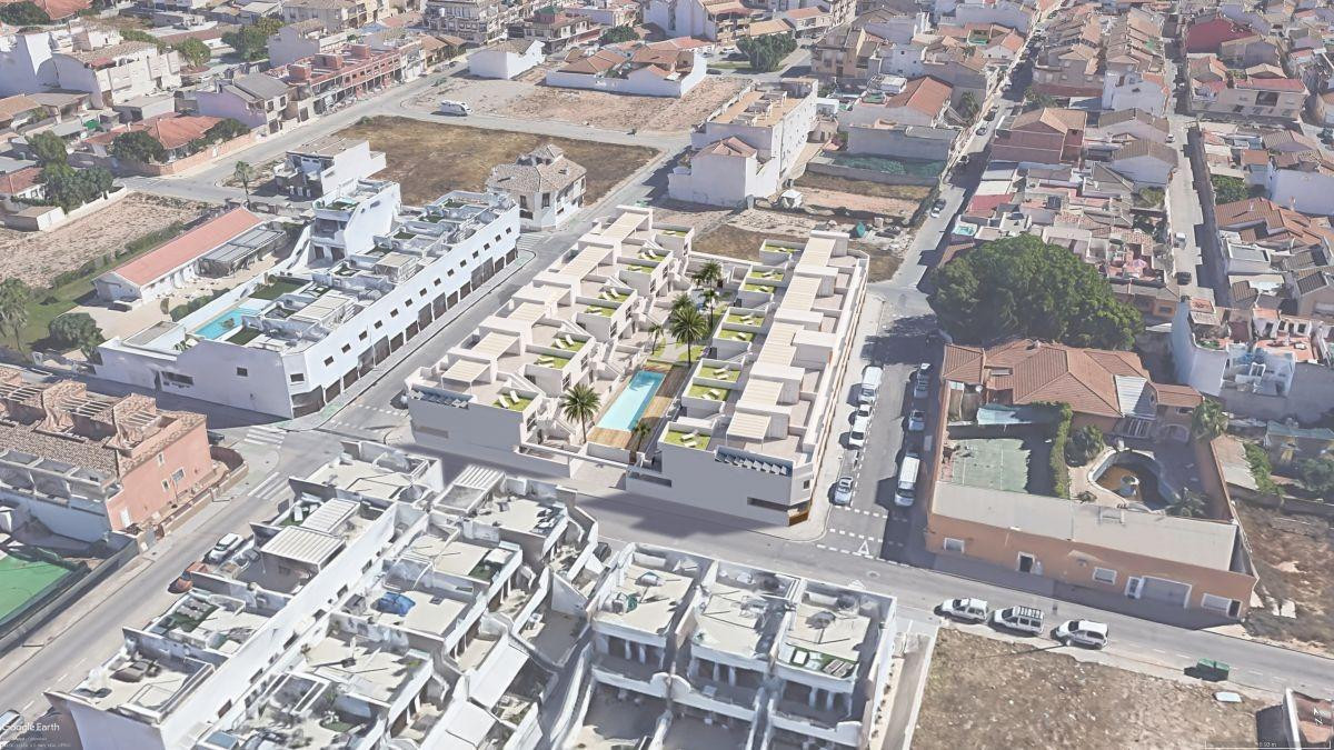 Bungalows con 2 o 3 dormitorios, 2 baños, piscina comunitaria en zona de Pilar de La Horadada