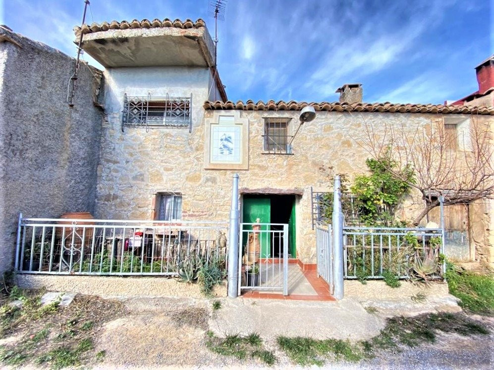 CASETA RÚSTICA EN VENTA