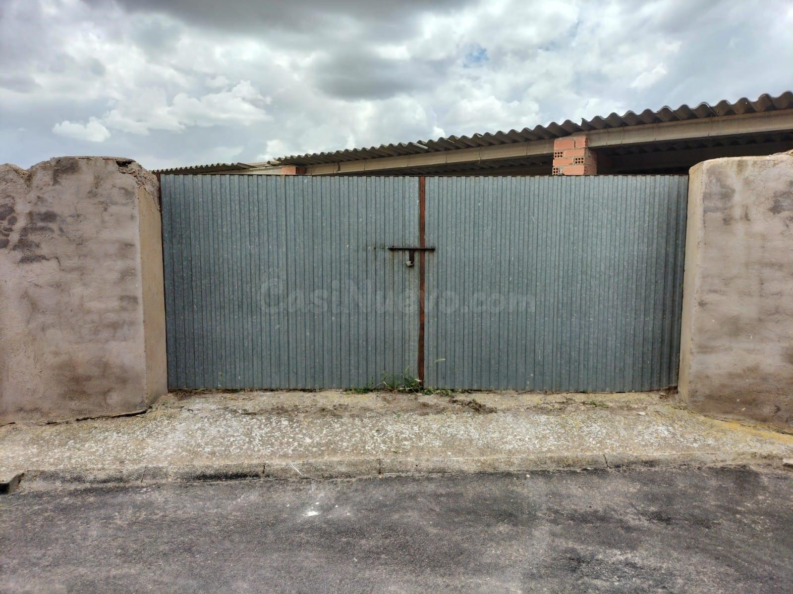 SE VENDE SOLAR EN VELLO