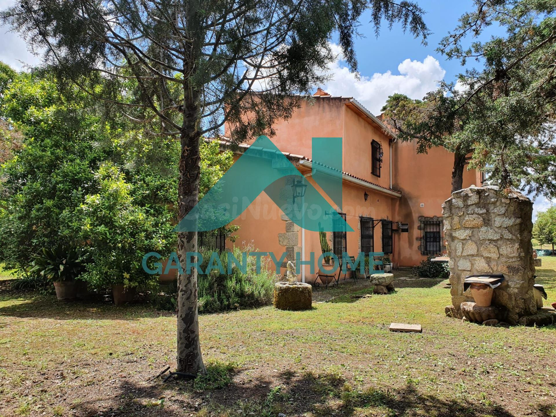 Se VENDE magnífico Chalet con Parcela en Arroyo de la Luz - foto 5