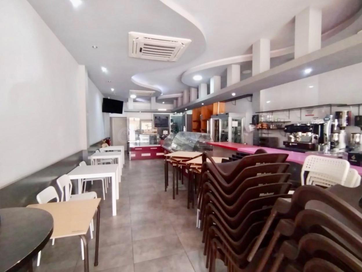 SE VENDE O ALQUILA CAFETERIA EN LOS JUZGADOS DE BENIDORM