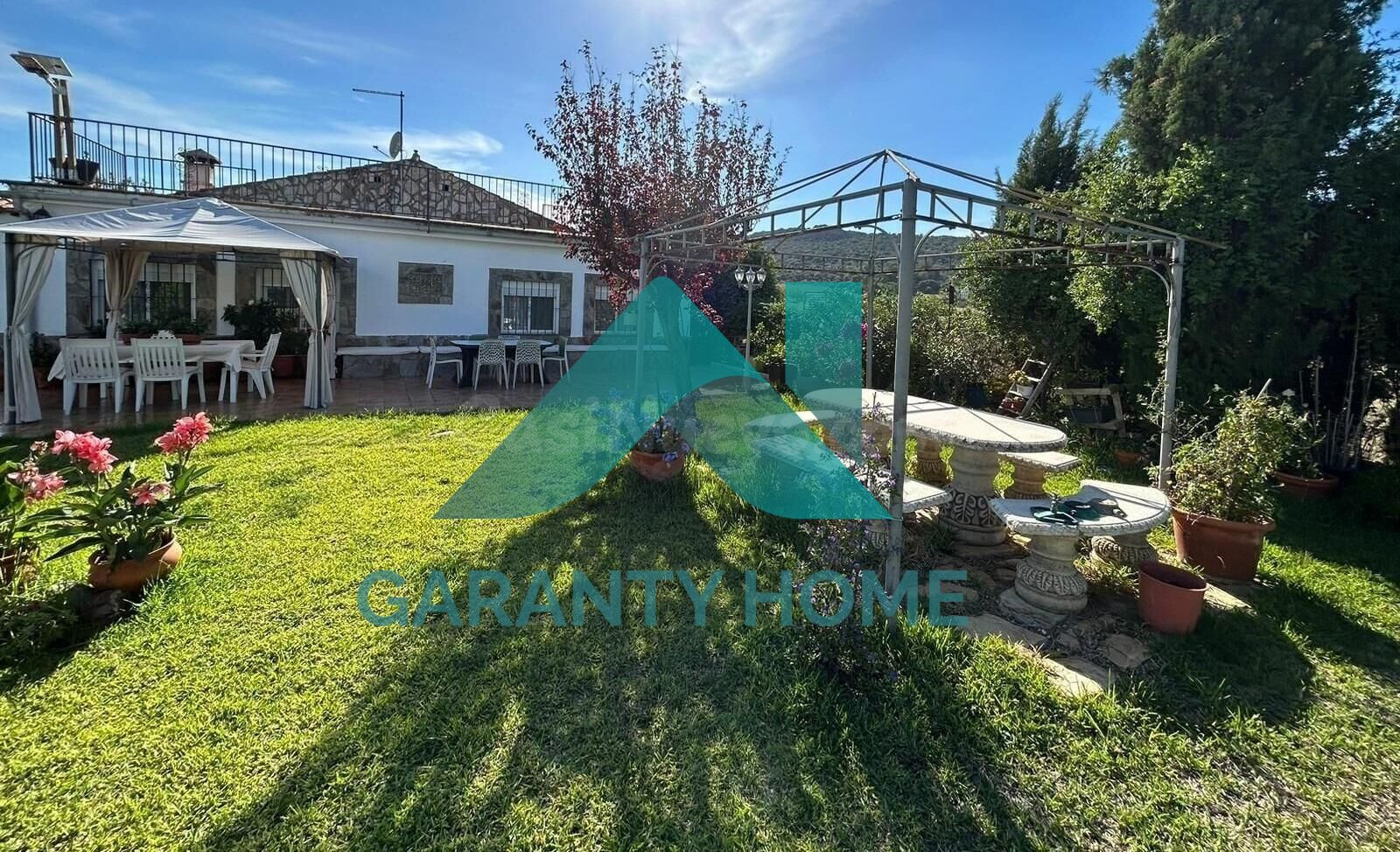 SE VENDE CASA DE CAMPO CON PISCINA ZONA SIERRA DE FUENTES