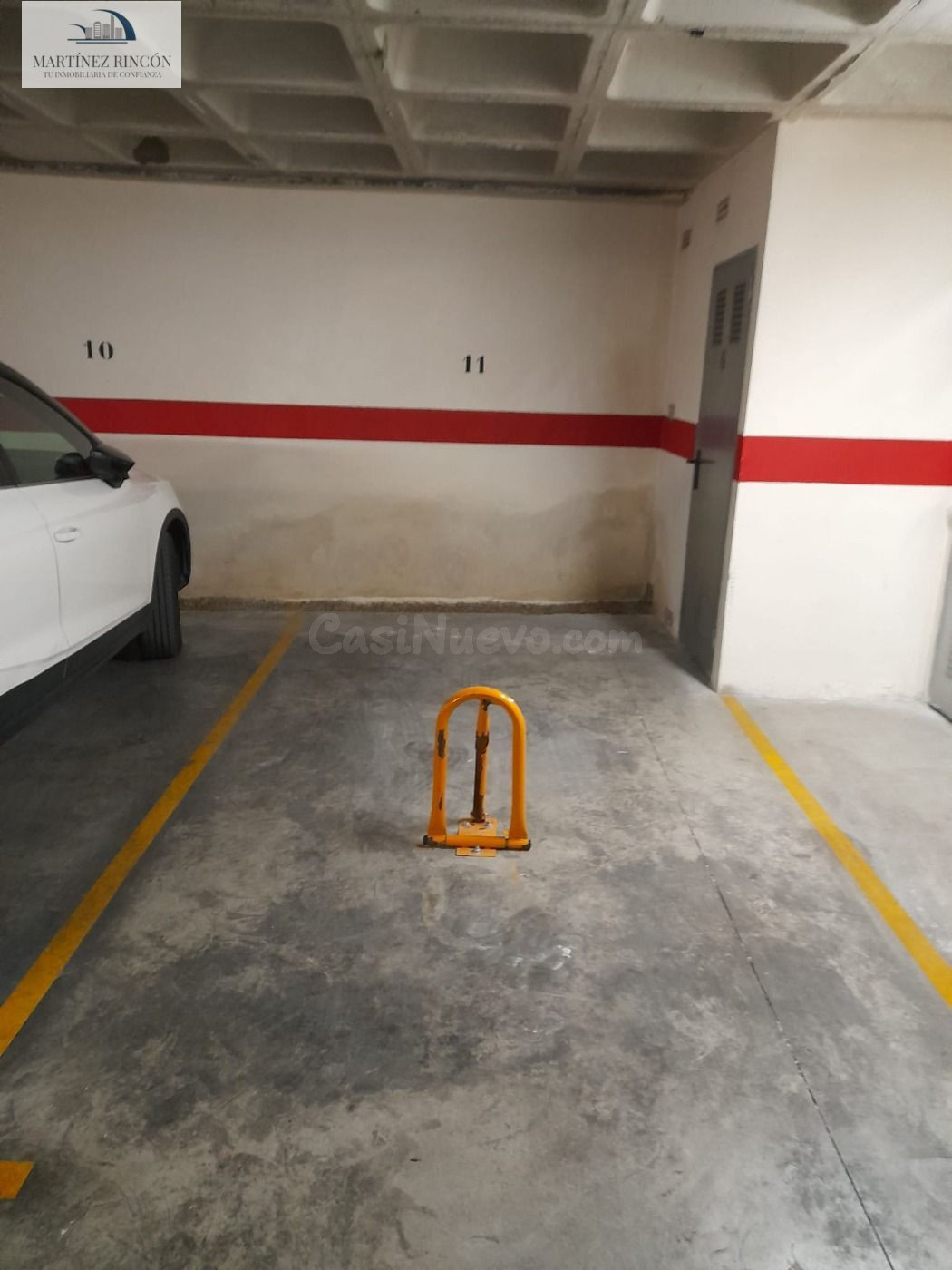 Plaza de garaje con trastero
