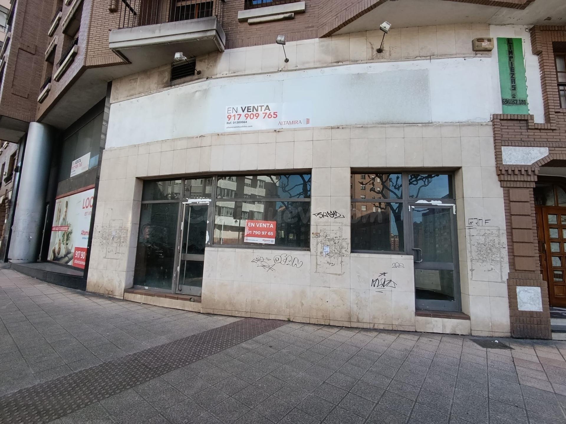 Local Comercial de 145 m2 en el Corazón de Avilés – Antigua Pizzería con Gran Potencial